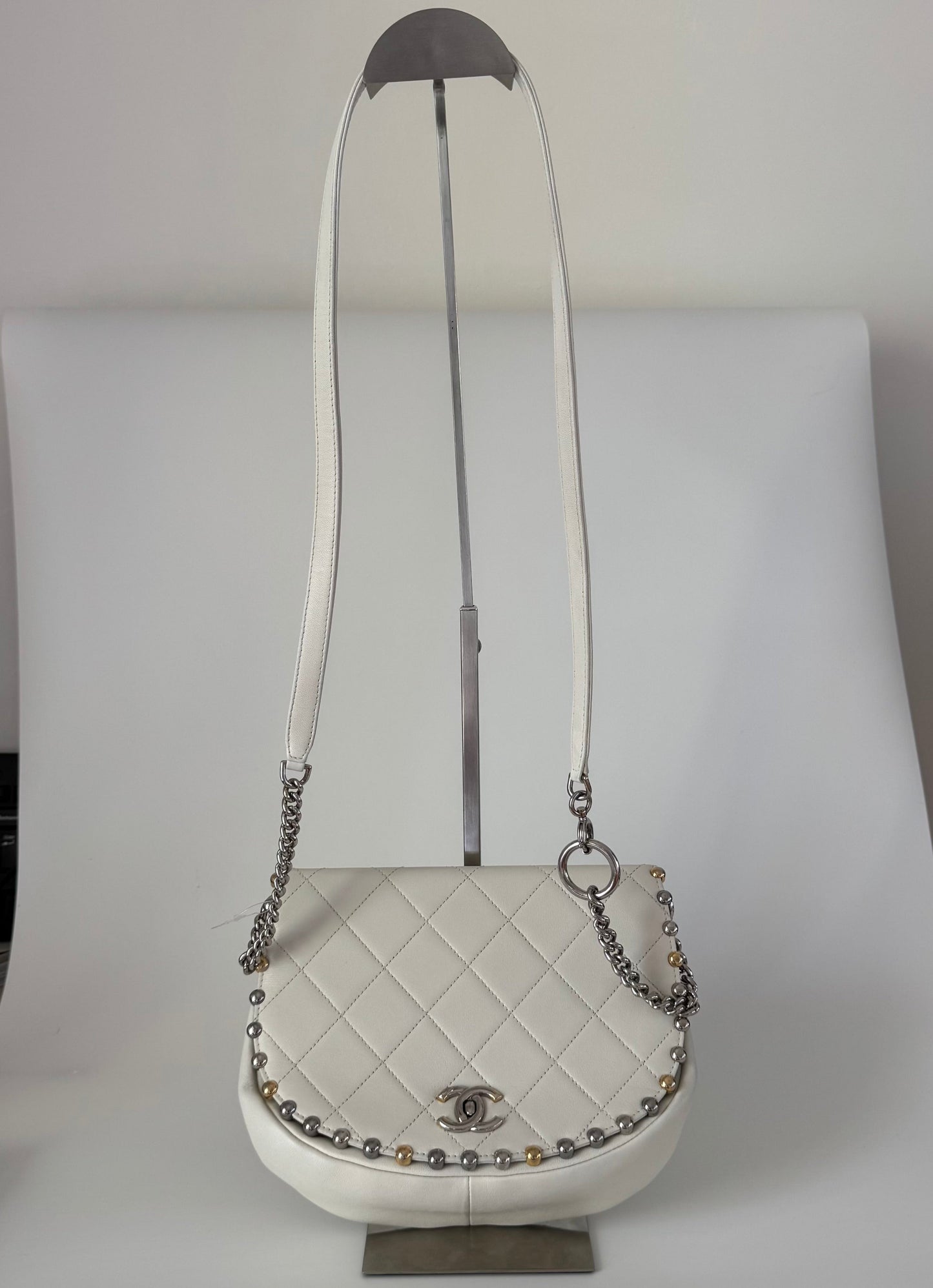 Chanel Calfskin Embellished Flap Saddle -19 White Leather Handbag