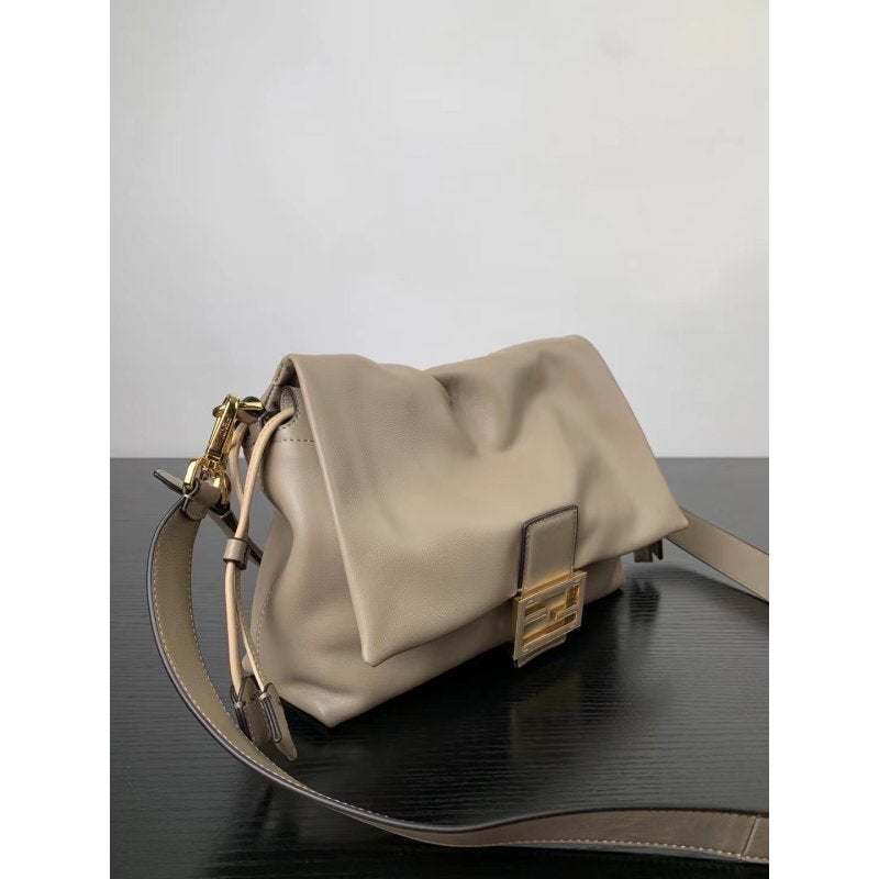 Fendi Baguette Cross Body Bag Shoulder Bag Body Bag Bg0525201
