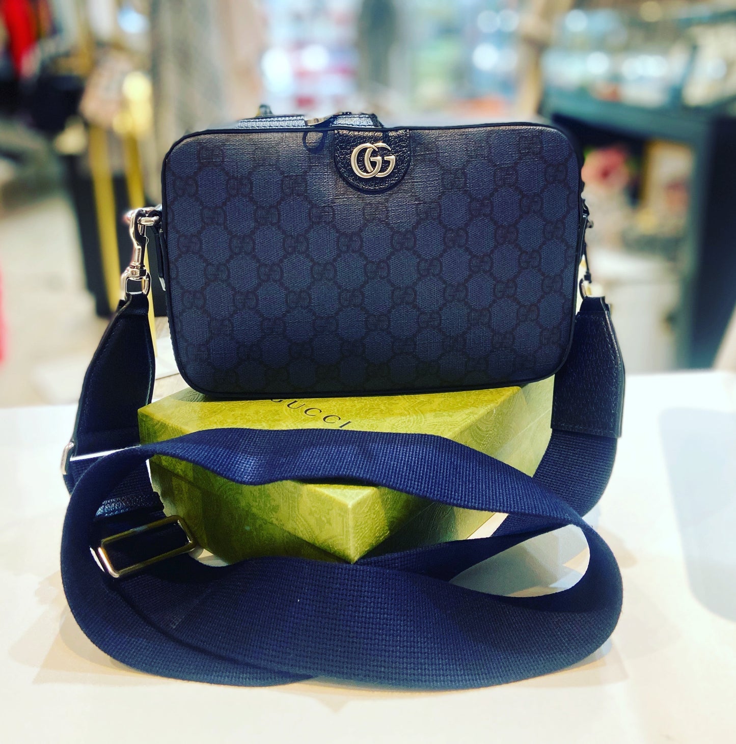 Gucci GG SUPREME OPHIDIA Small Crossbody Bag