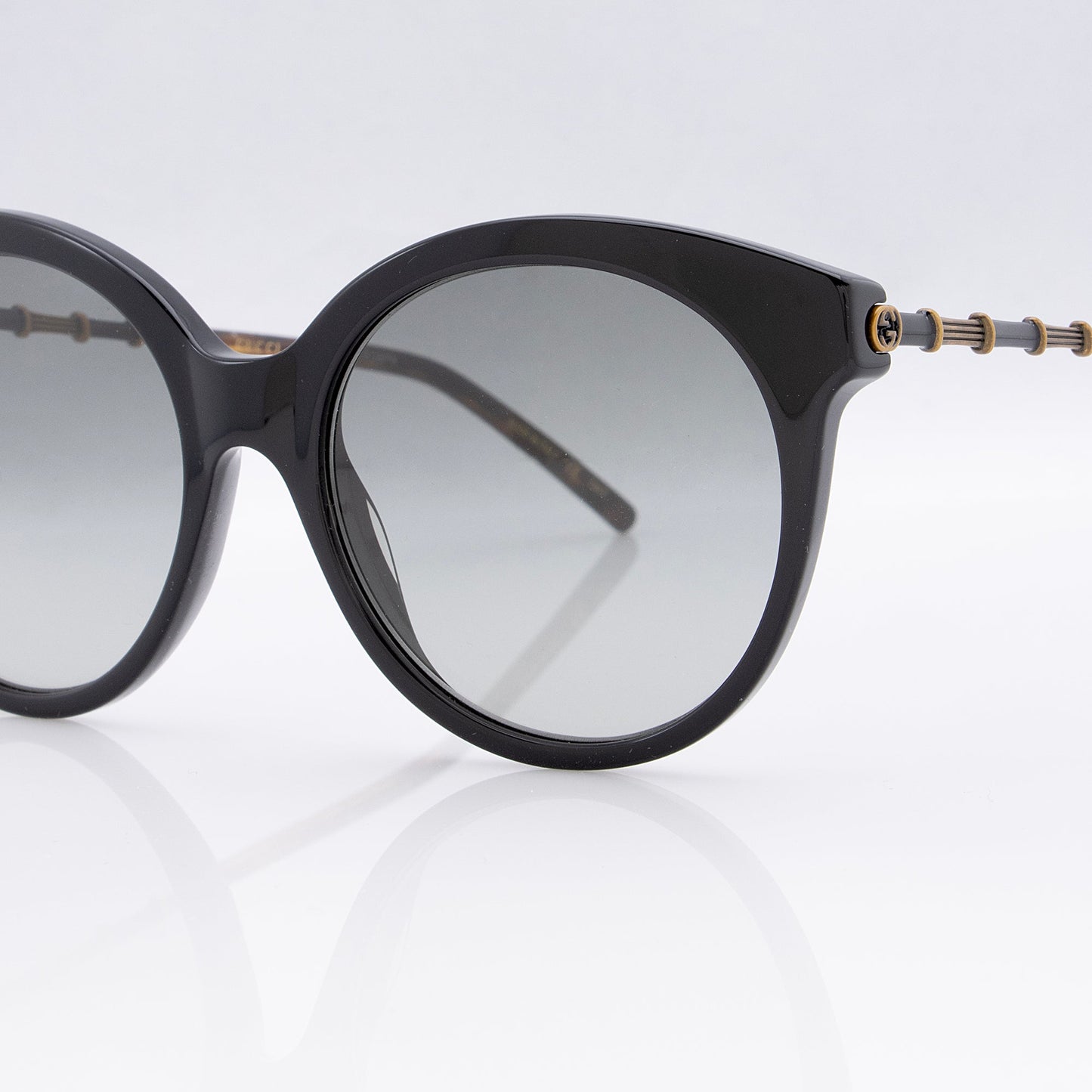 Gucci Bamboo Effect Interlocking G Round Black Brown Gold Accessory