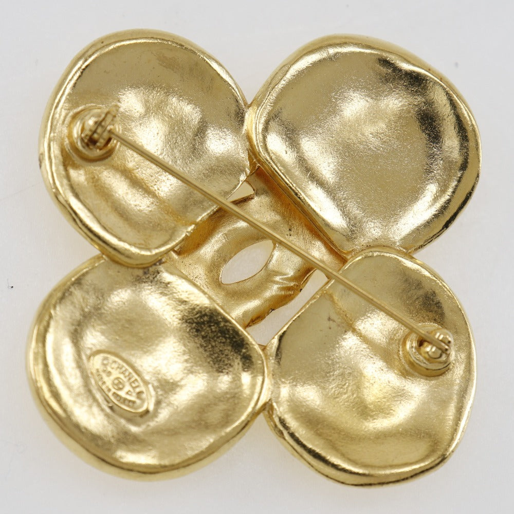 Chanel Brooch Plated Clover Gold Handbag