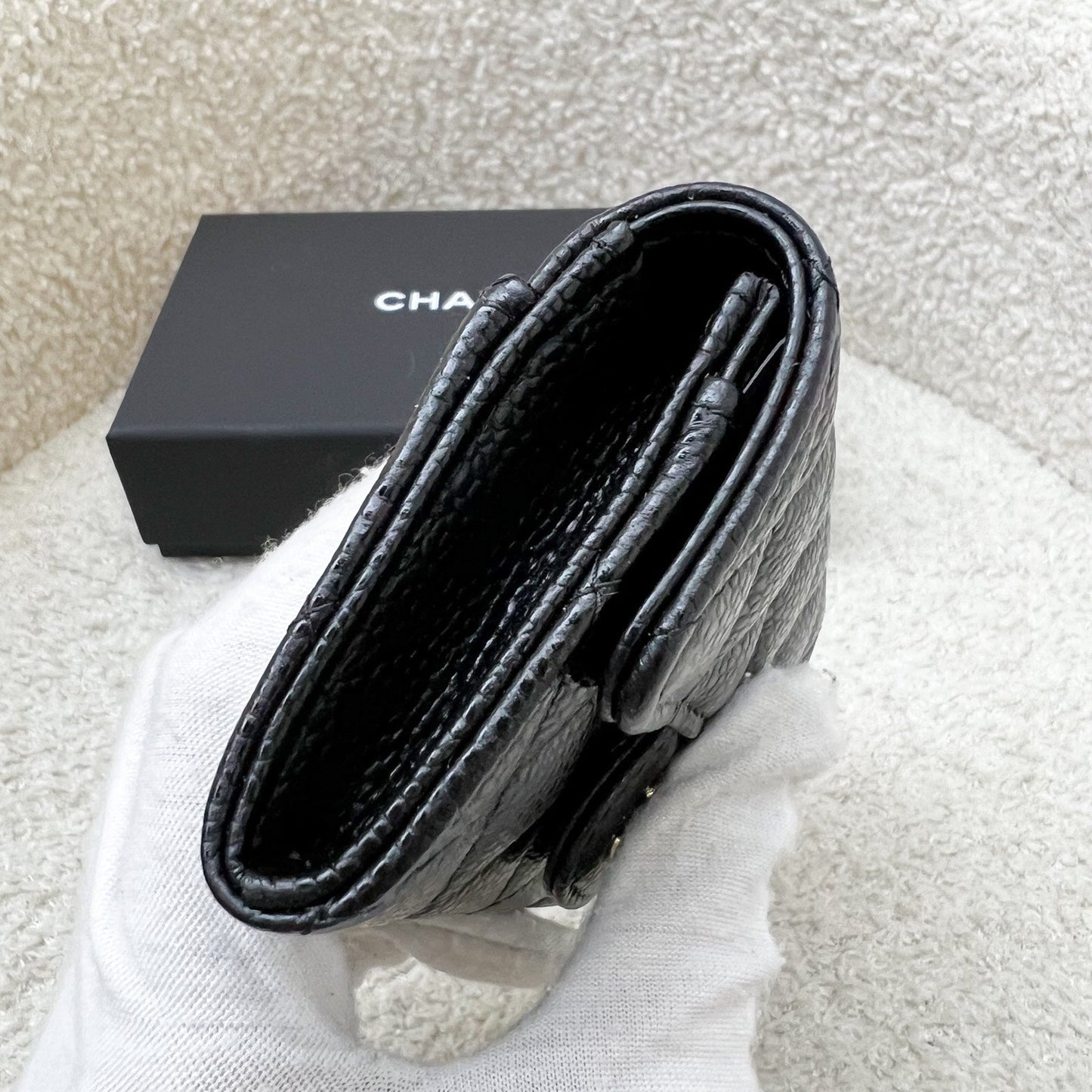 Chanel Classic Snap Card Holder in Black Caviar and Ghw Handbag