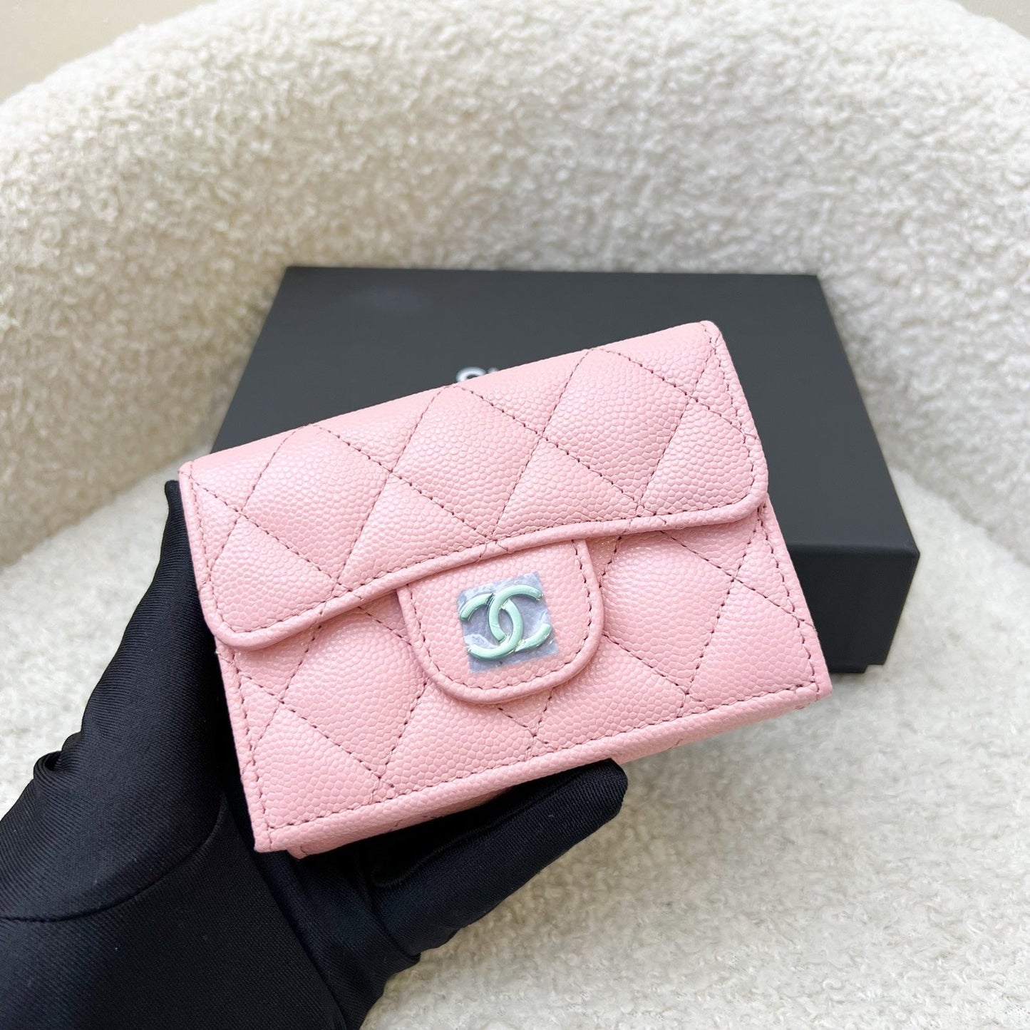 Chanel Trifold Small Wallet In 22C Pink Caviar Lghw Bag
