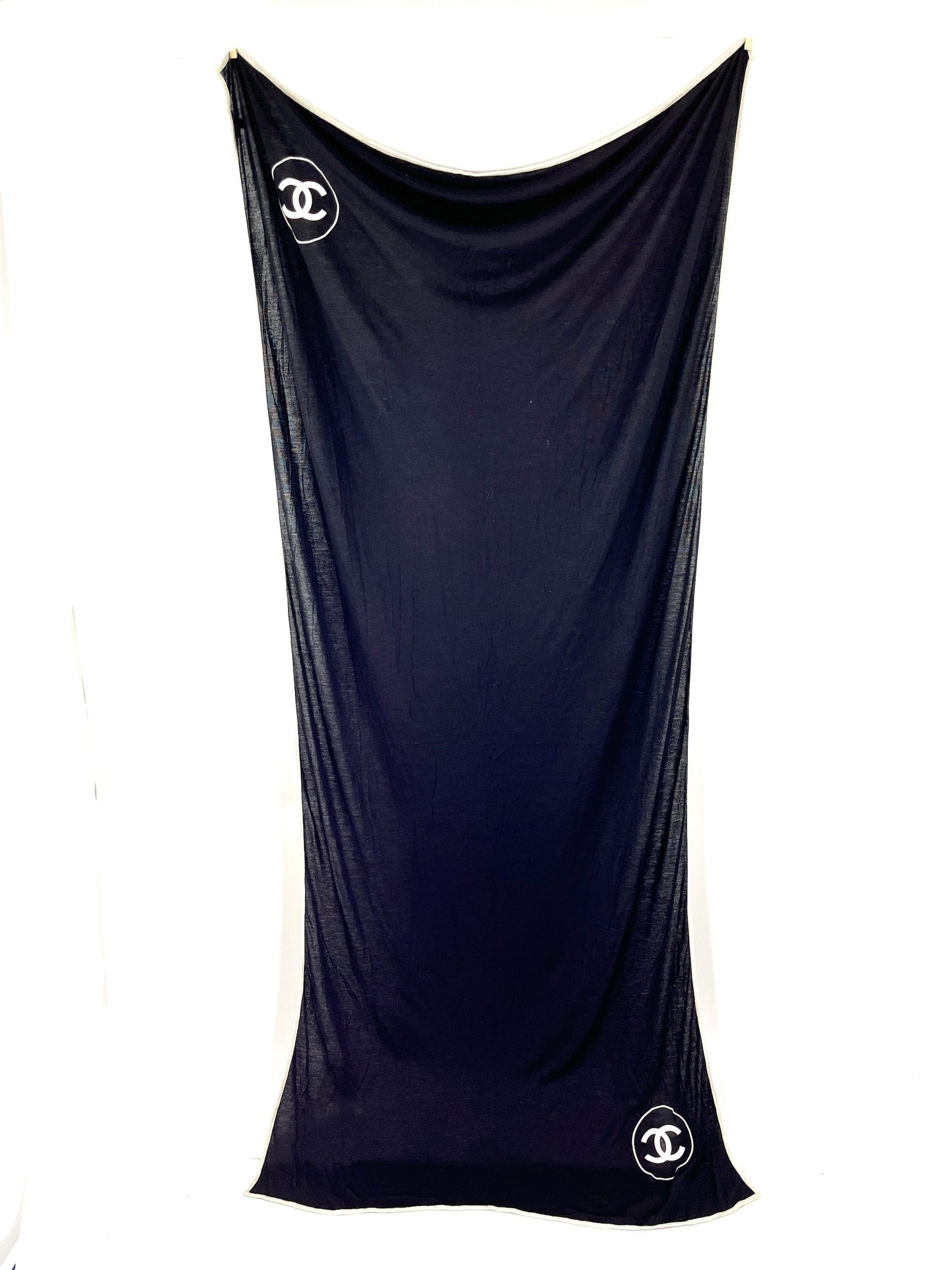 Chanel Black Cashmere Silk 2020 CC Logo Rectangular Scarf Handbag