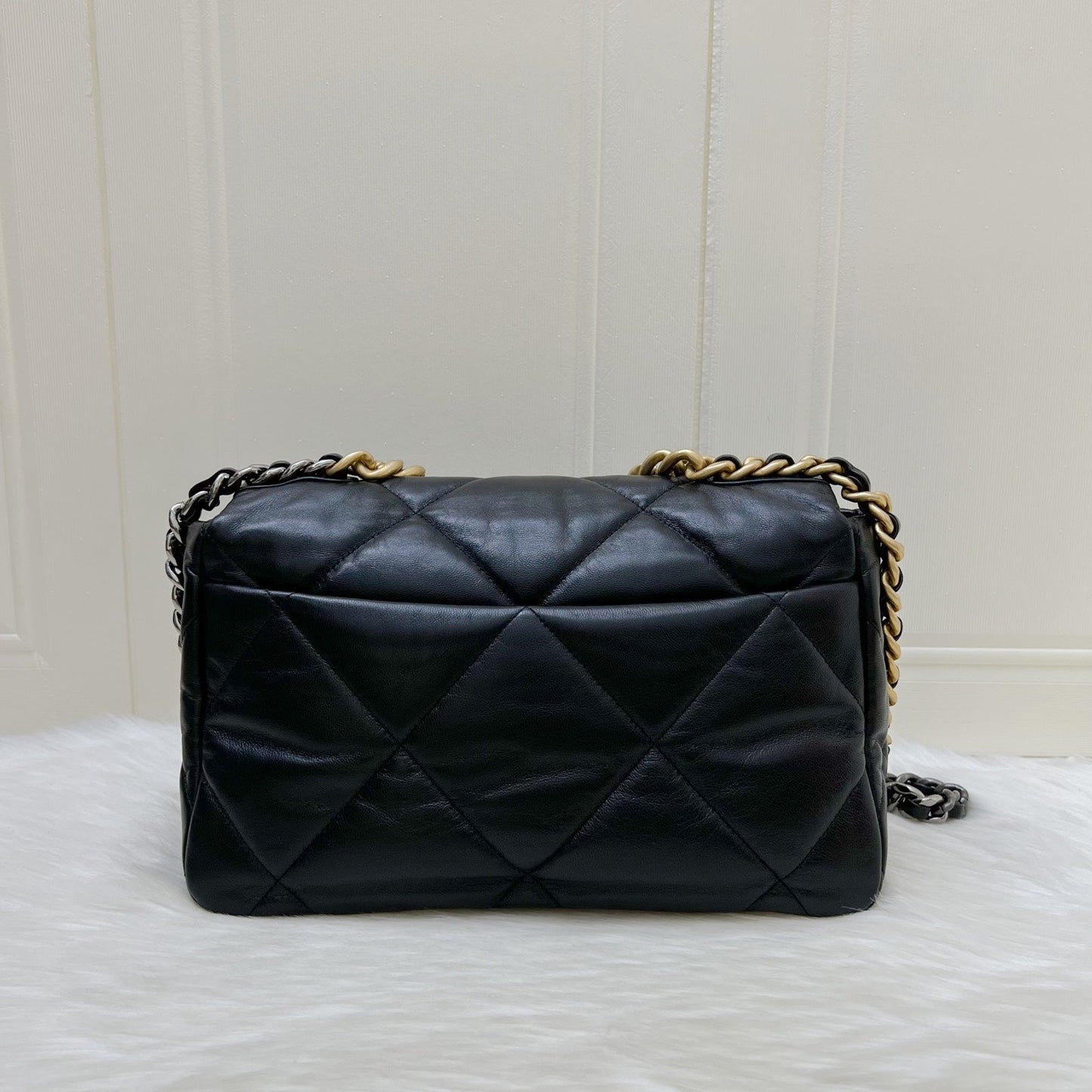 Chanel 19 Medium / Large Flap in Black Goatskin and 3-tone HW