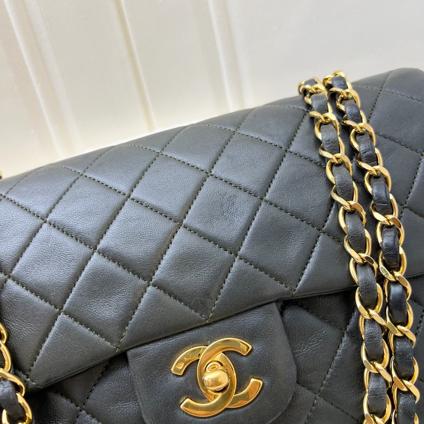 Chanel Medium Classic Flap Cf in Dark Green Lambskin and 24K Gold Plated Hw Handbag