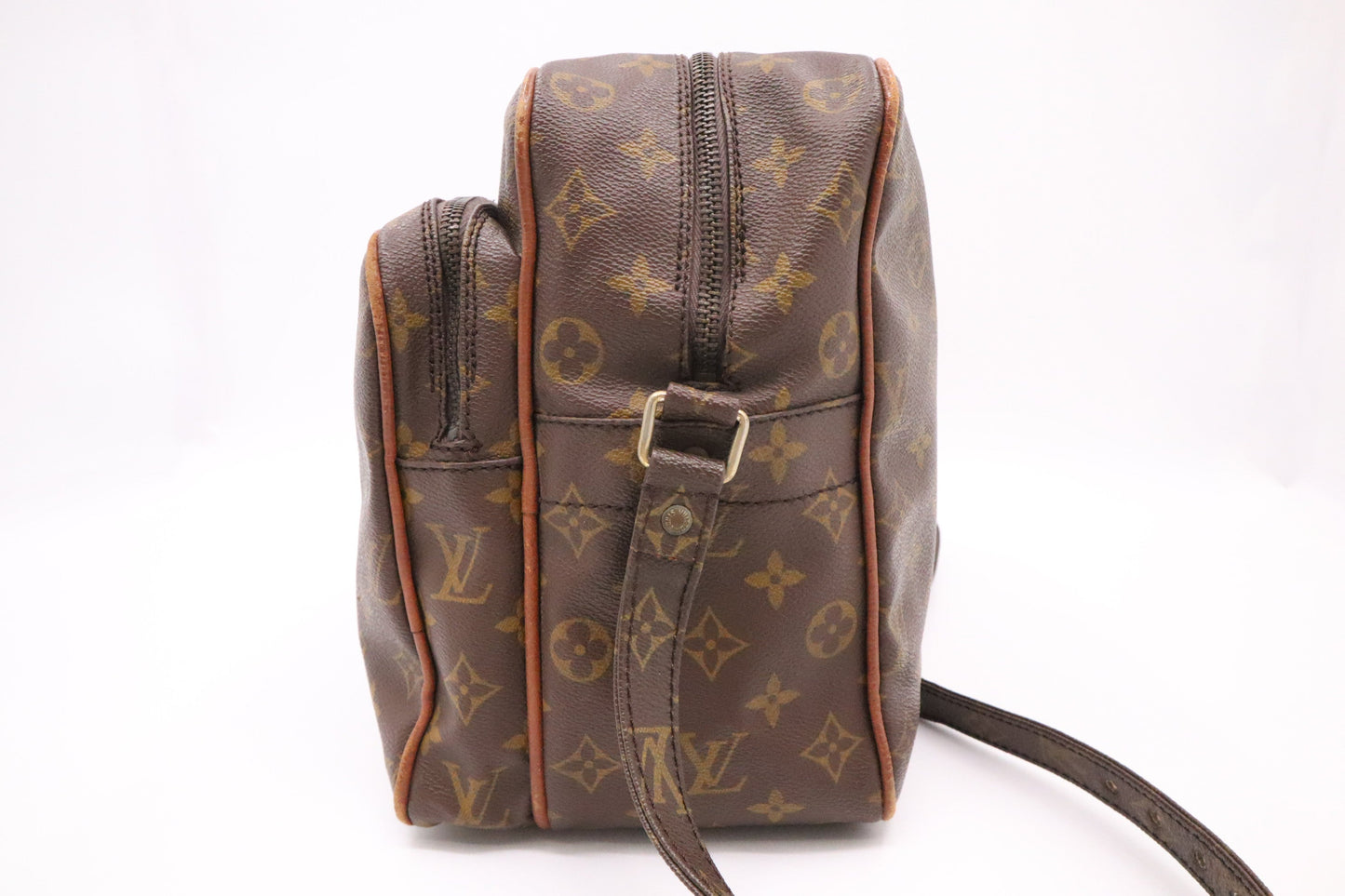 Louis Vuitton Nile GM Monogram Canvas Handbag