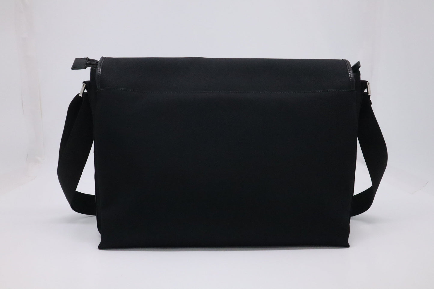 Gucci Messenger Canvas Black Messenger Bag
