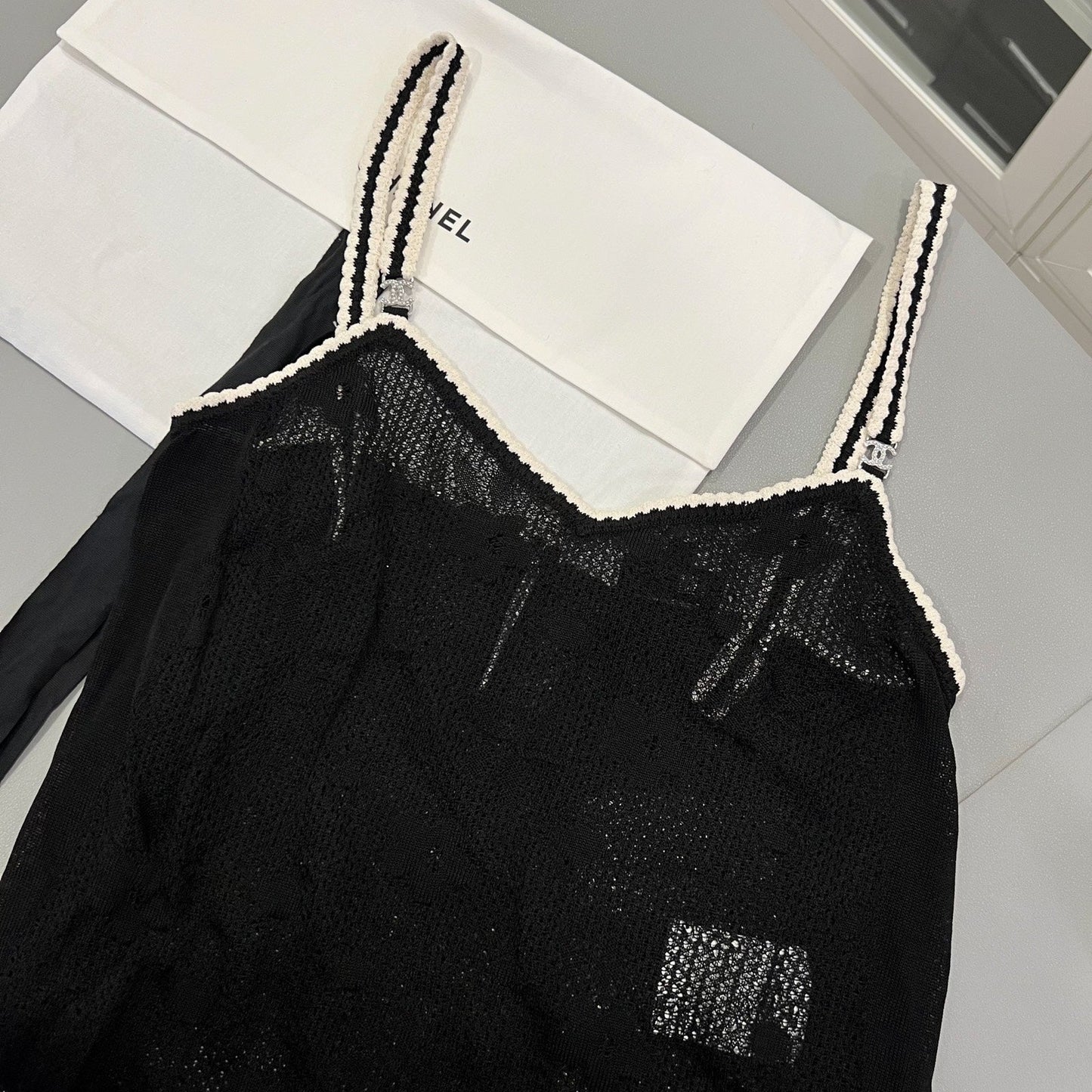 Chanel Sleeveless Strappy Top In Black White Knit Sz 34 ( ) Bag