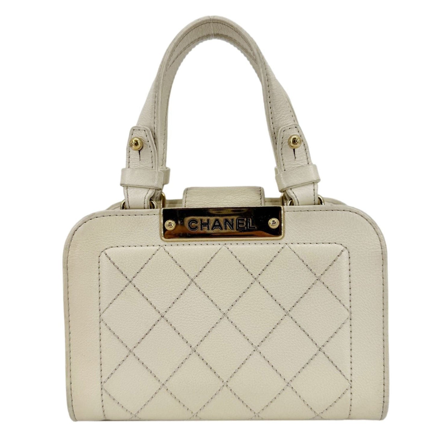 Chanel Stitched Label Click Quilted Shopper Leather Travel Bag