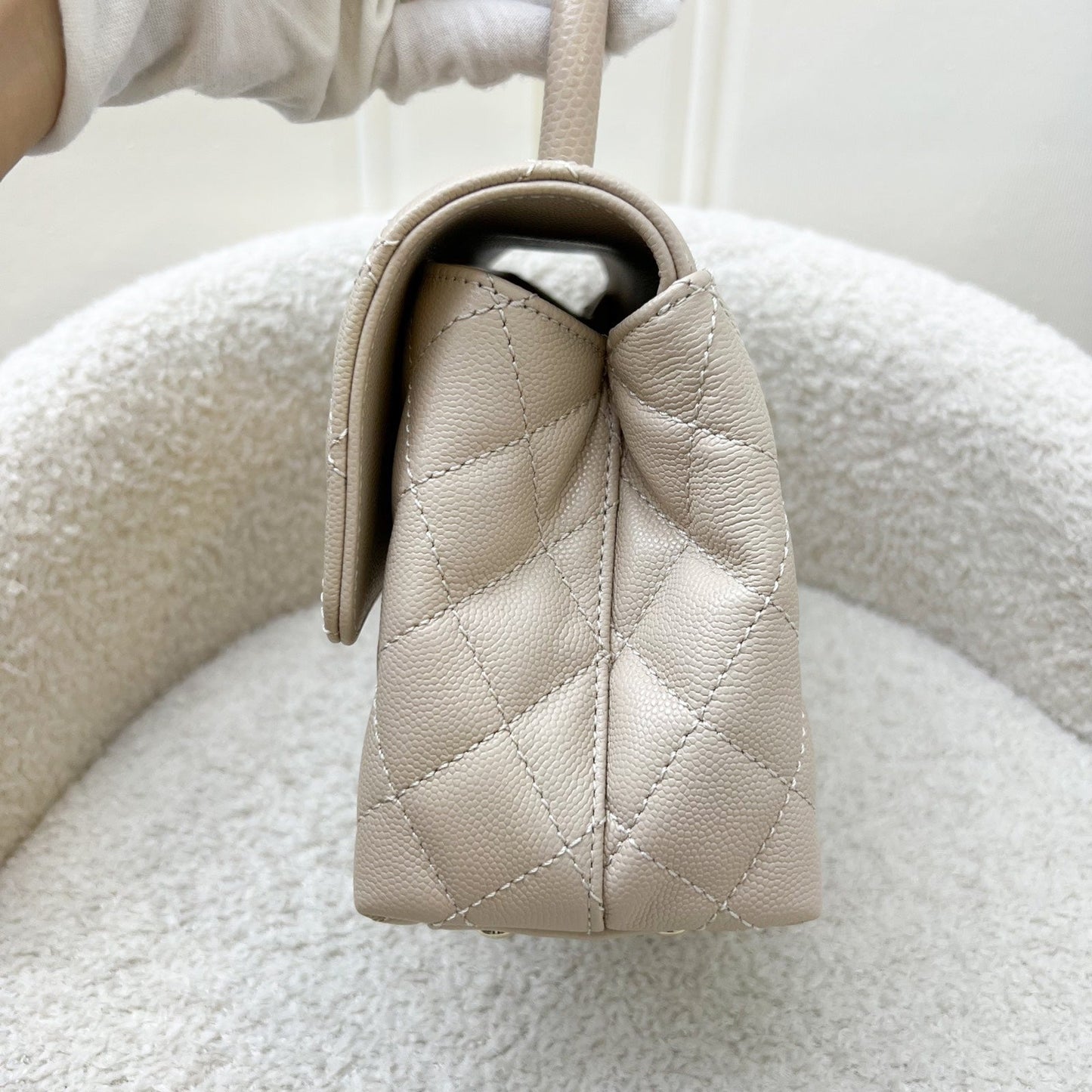 Chanel Small (24cm) Coco Handle Flap in 25P Beige Caviar and LGHW (Model: A92990)