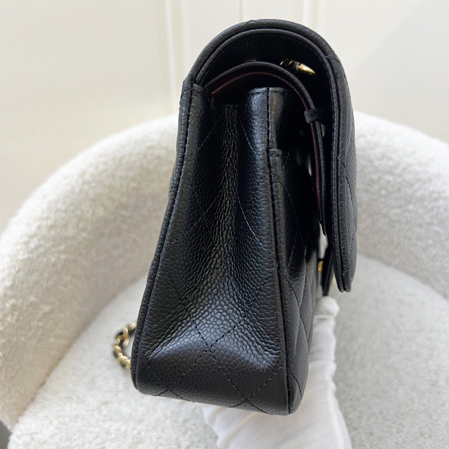 Chanel Medium Classic Flap Cf in Black Caviar Ghw ( ) Handbag