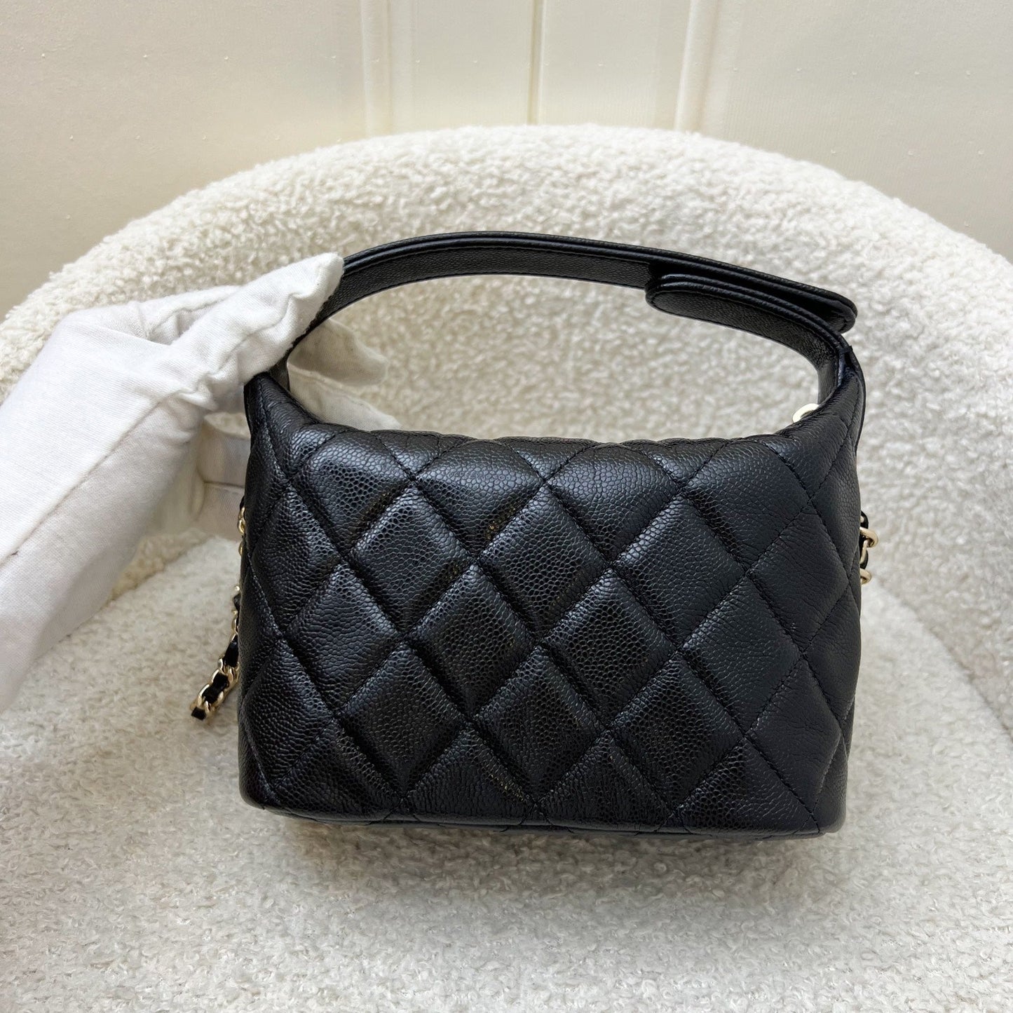Chanel 25C Quilted Hobo Clutch on Chain in Black Caviar and Lghw ( )