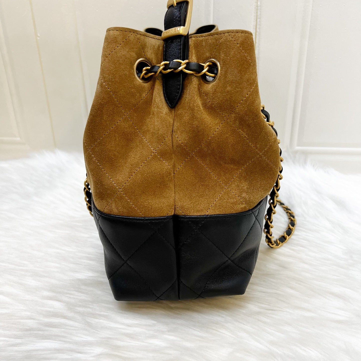 Chanel 25A Two-Tone Tote Bag in Light Brown Suede, Black Calfskin and AGHW (Model: AS5634)