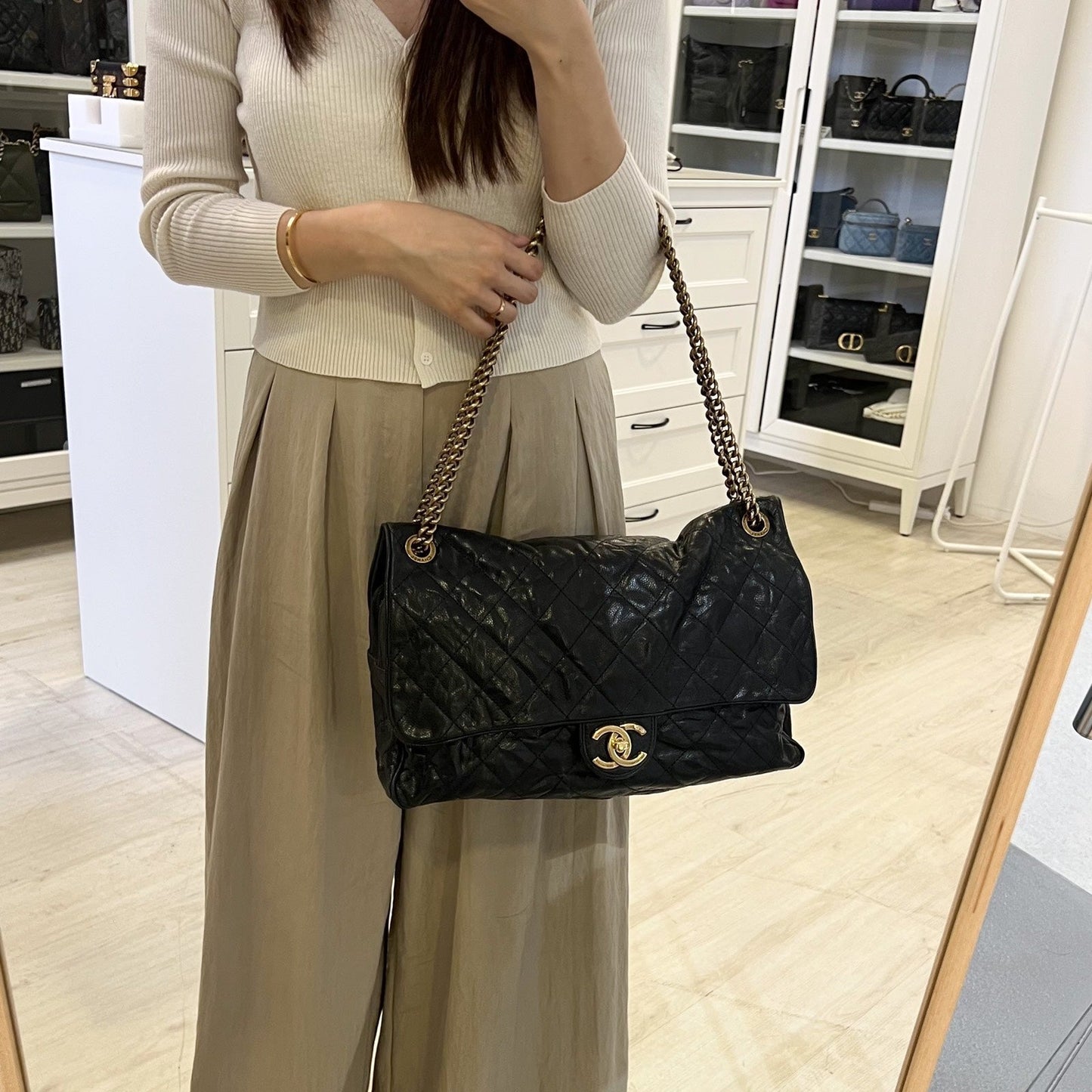 Chanel Shiva Flap Bag in Black Crumpled Caviar and Aghw ( )