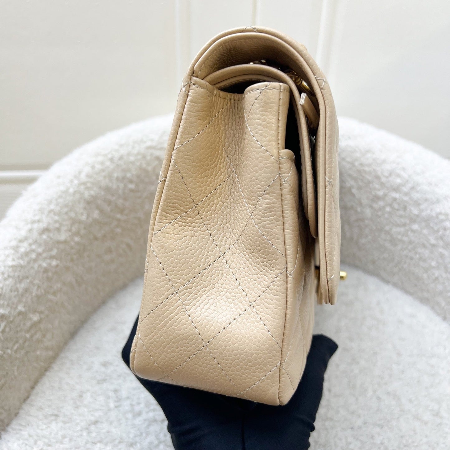 Chanel Medium Classic Flap Cf in Beige Caviar and Ghw Handbag