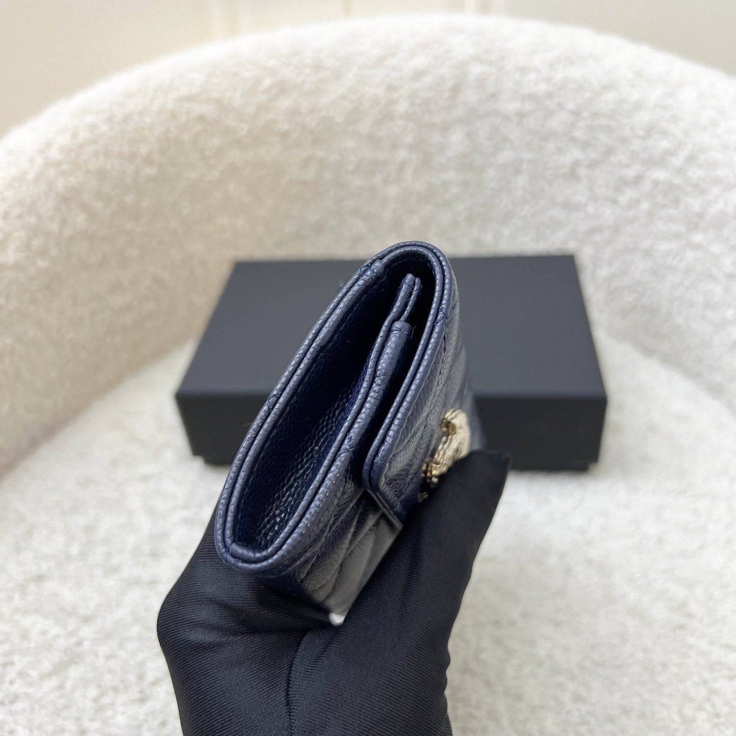 Chanel Seasonal Snap Card Holder in Navy Caviar and Lghw Handbag