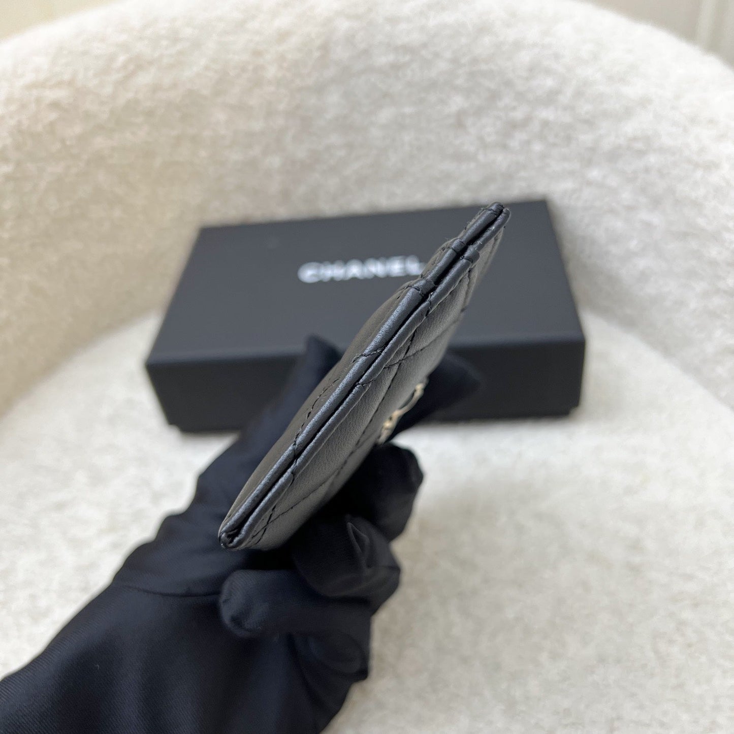 Chanel Seasonal Flat Card Holder in Black Lambskin (Model: AP3627)