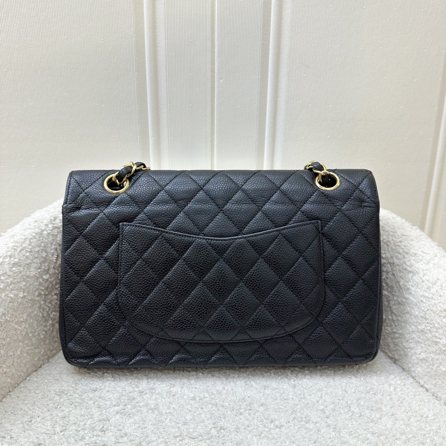 Chanel Medium Classic Flap Cf in Black Caviar Ghw Handbag