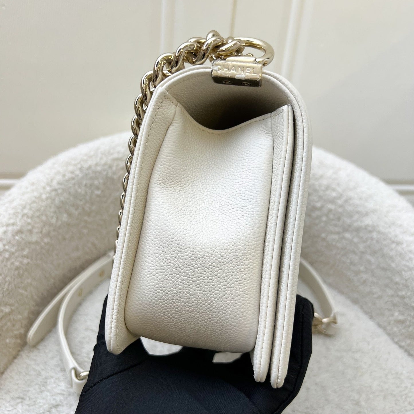 Chanel Medium 25Cm Boy Flap In Chevron Quilted White Caviar And Shiny Ghw Bag