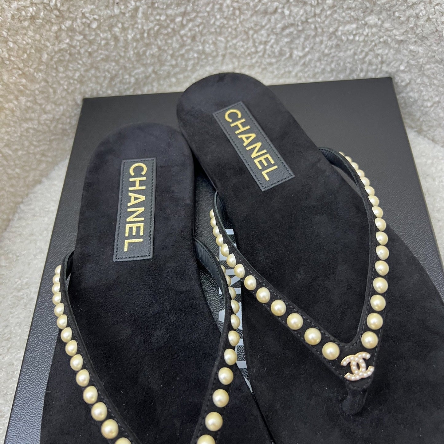 Chanel 25C Thongs with Imitation Pearls and CC Logo in Black Suede Sz 38 ( ) Handbag