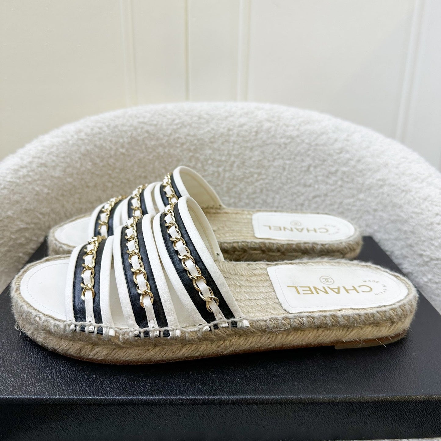 Chanel 20P Espadrille Slides Sandals In Black And White Leather With Ghw