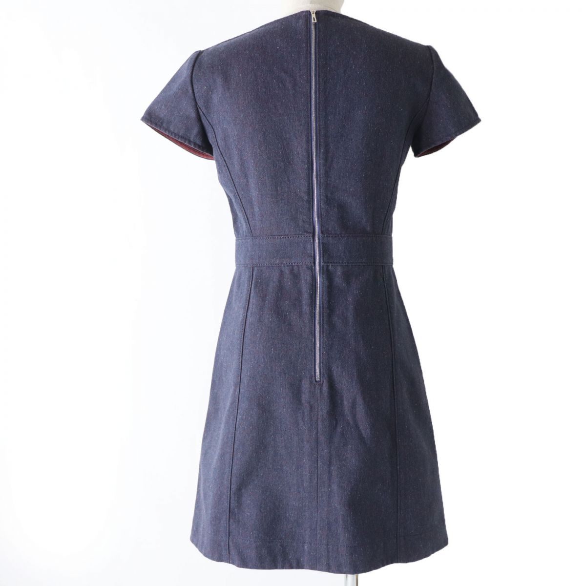 One Piece Main: Cotton, Part: , Lining: Leather Travel Bag