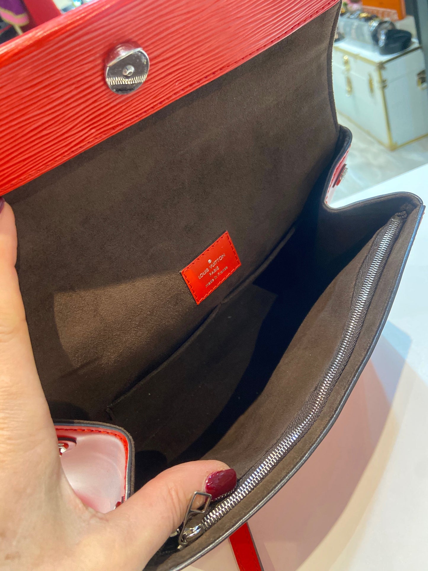 Louis Vuitton CLUNY MM SATCHEL Epi Leather Satchel Bag