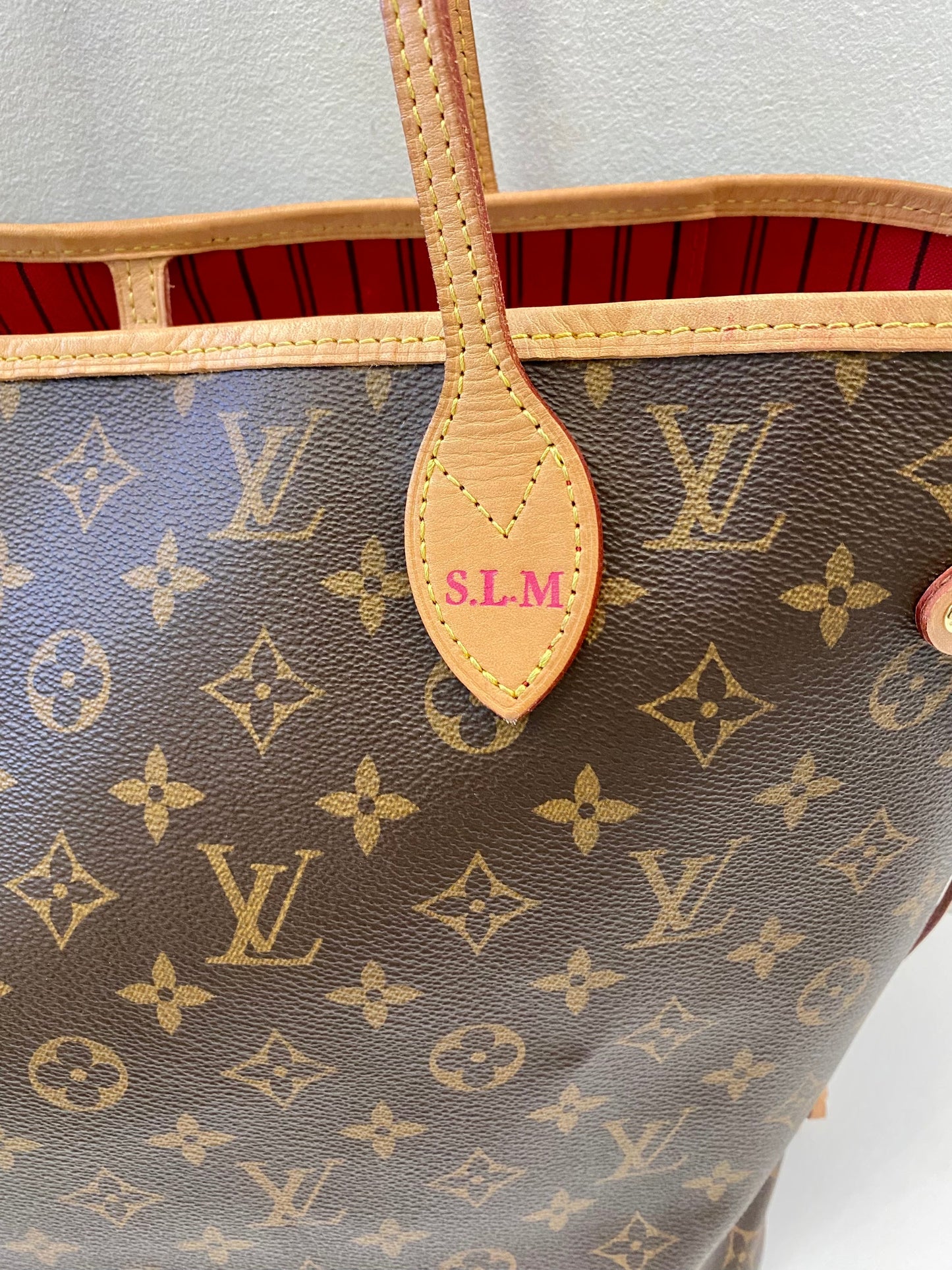 Louis Vuitton MM Monogram Neverfull Tote Bag Bag 5