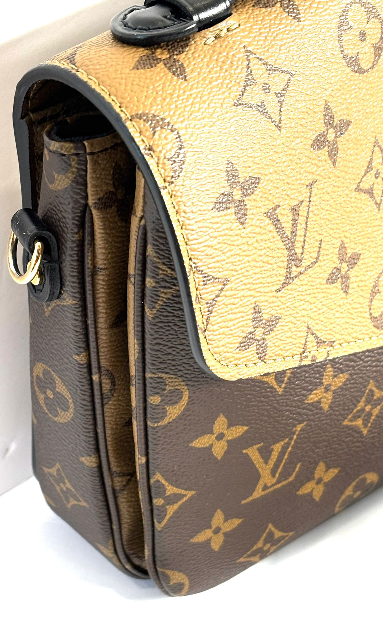 Louis Vuitton REVERSE POCHETTE Monogram Clutch Bag