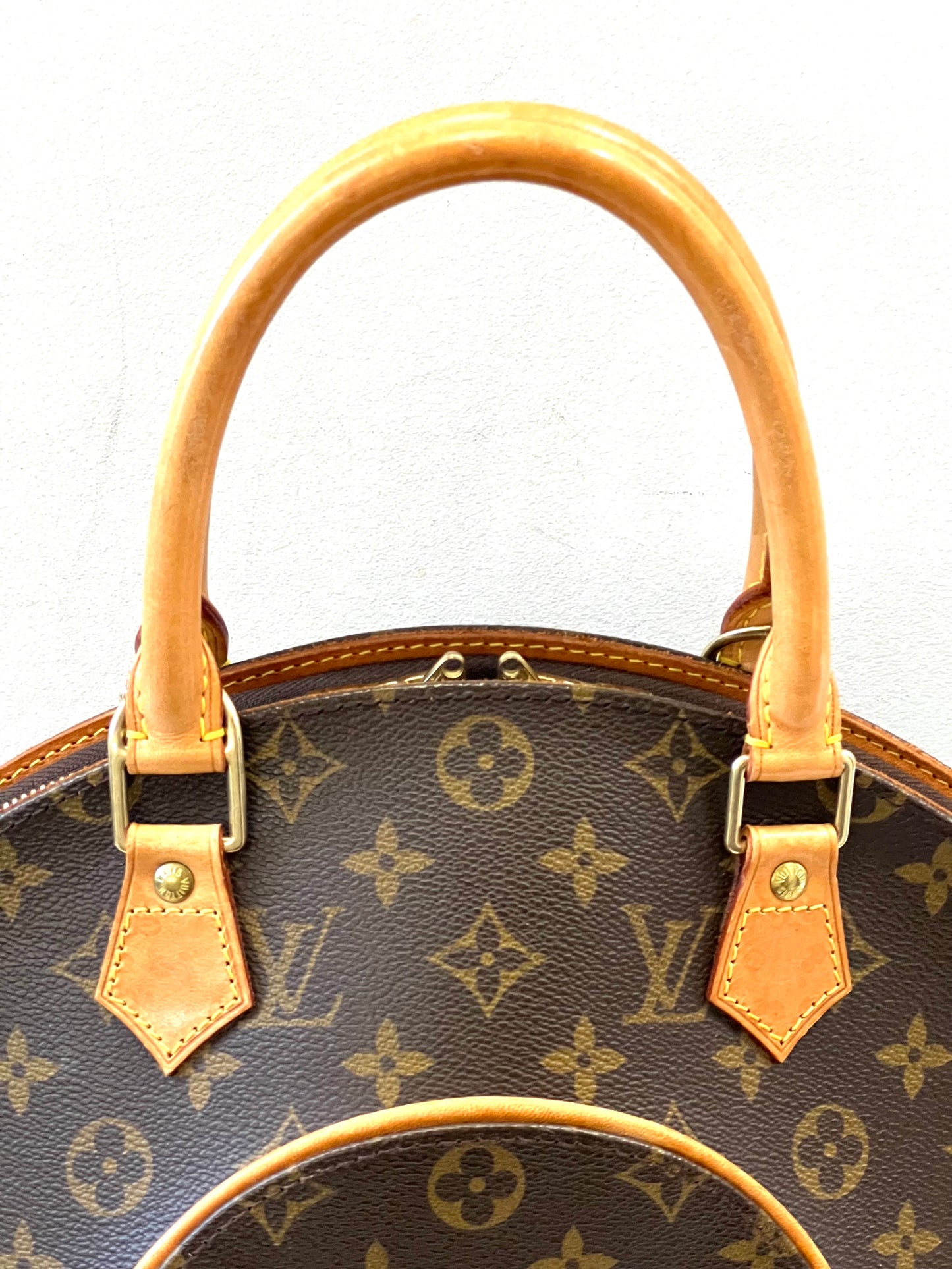 Louis Vuitton ELLIPSE MM HABDBAG Monogram Handbag