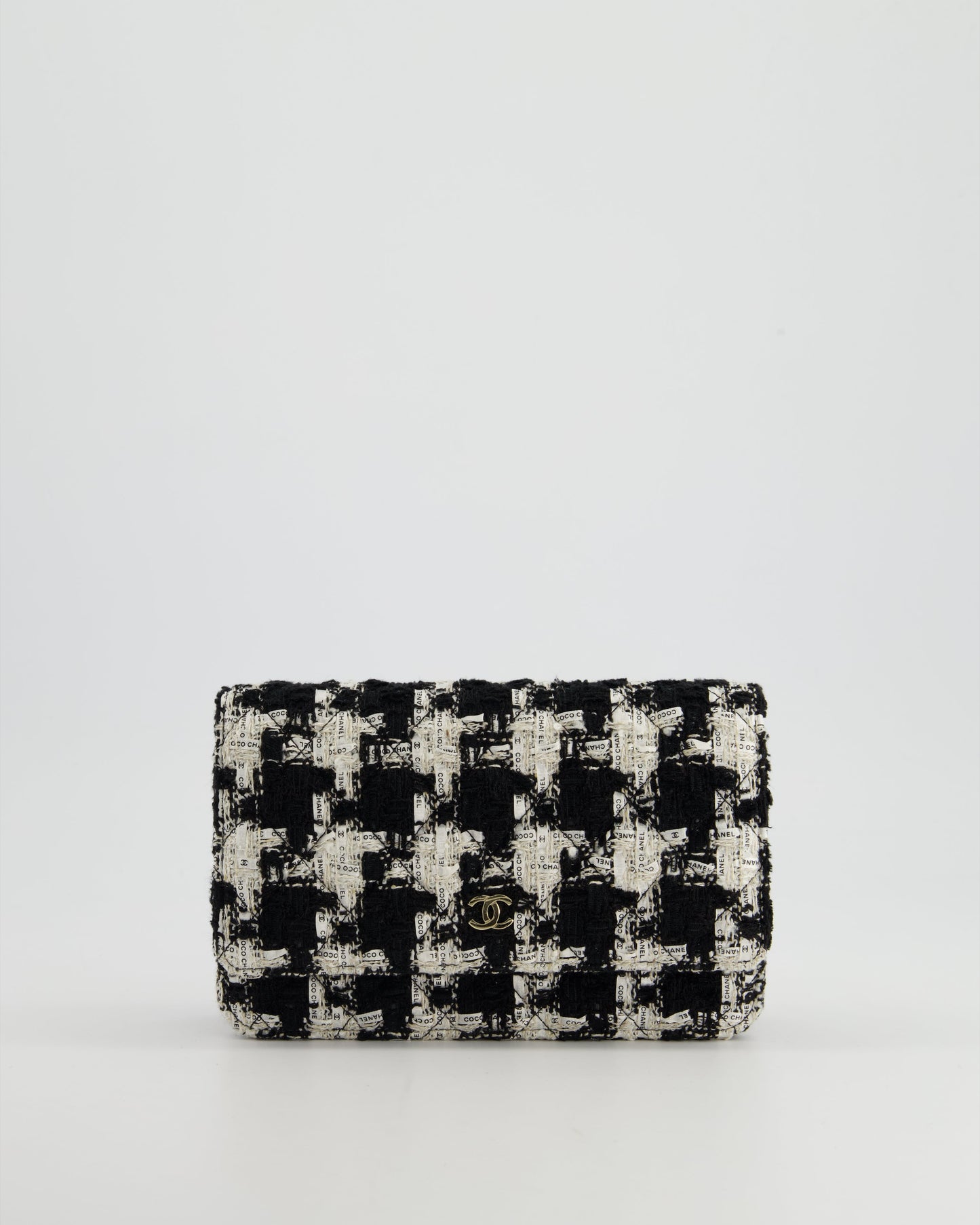 Chanel *hot* Black & White Houndstooth Wallet on Chain Bag in Tweed with Champagne Gold Hardware