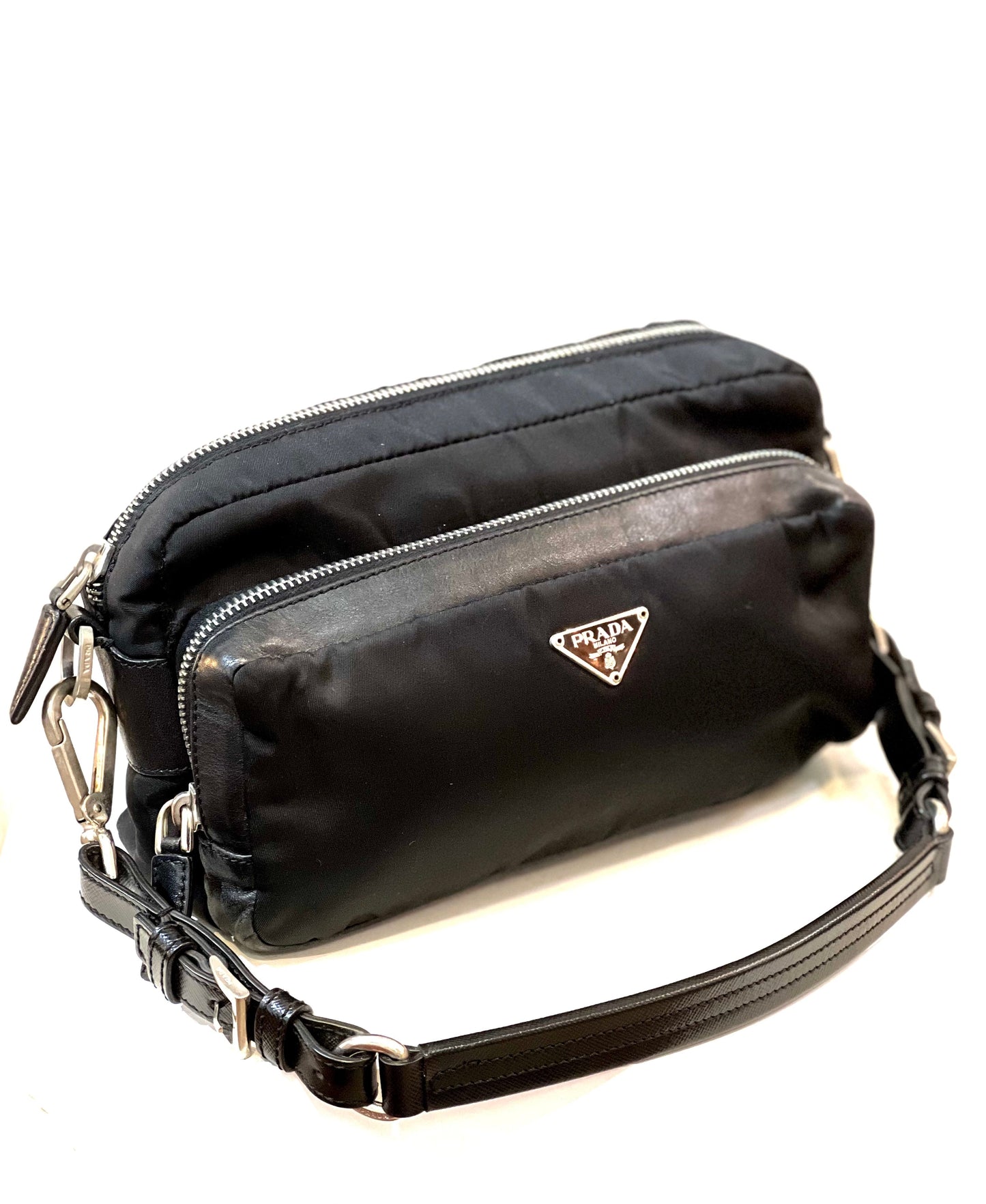 Vela Zip Bag Travel Bag