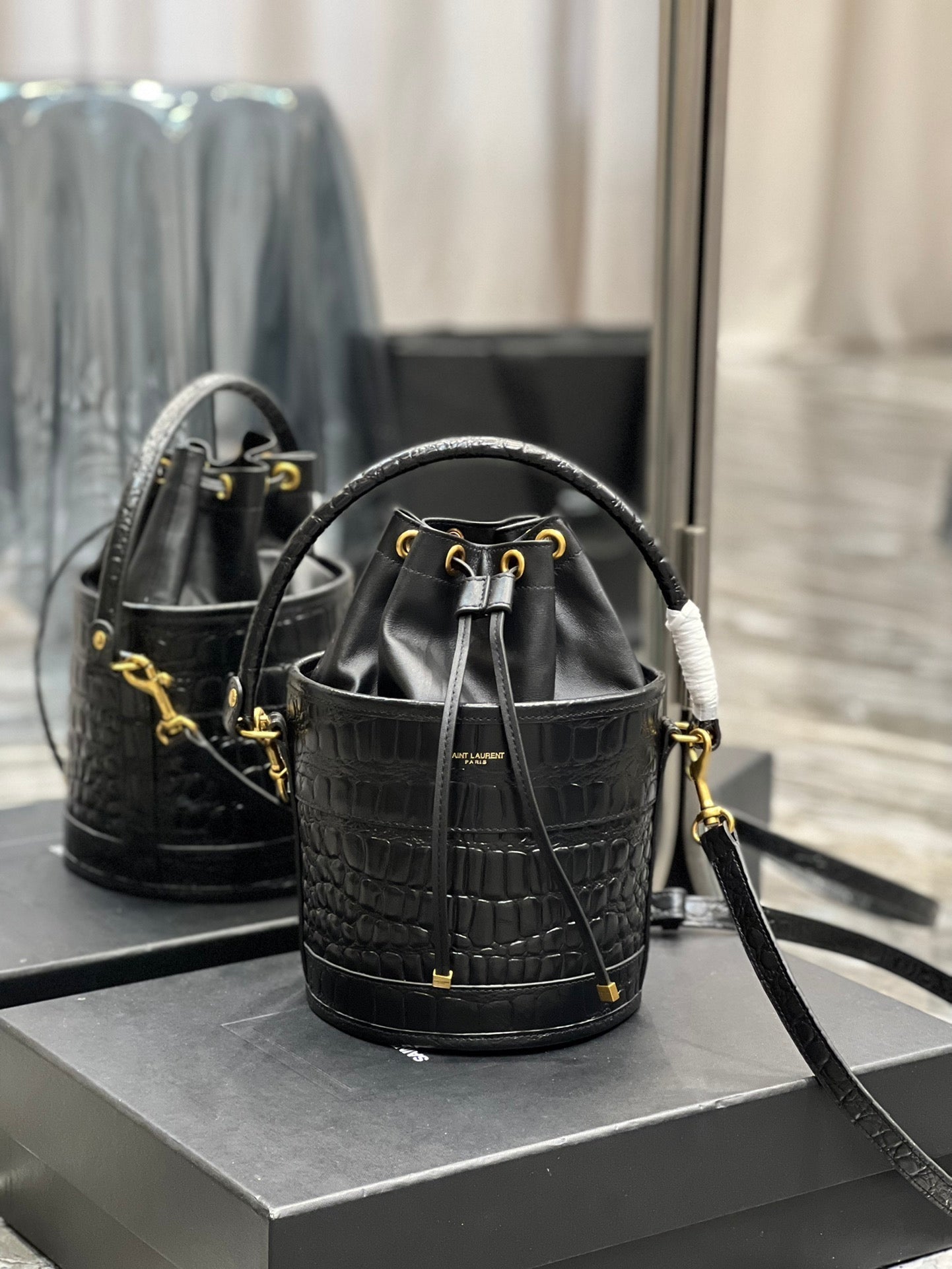 YSL Saint Laurent Bahia 10in 25cm Black Small Bucket Bag Ysl 6867332Us3W1000