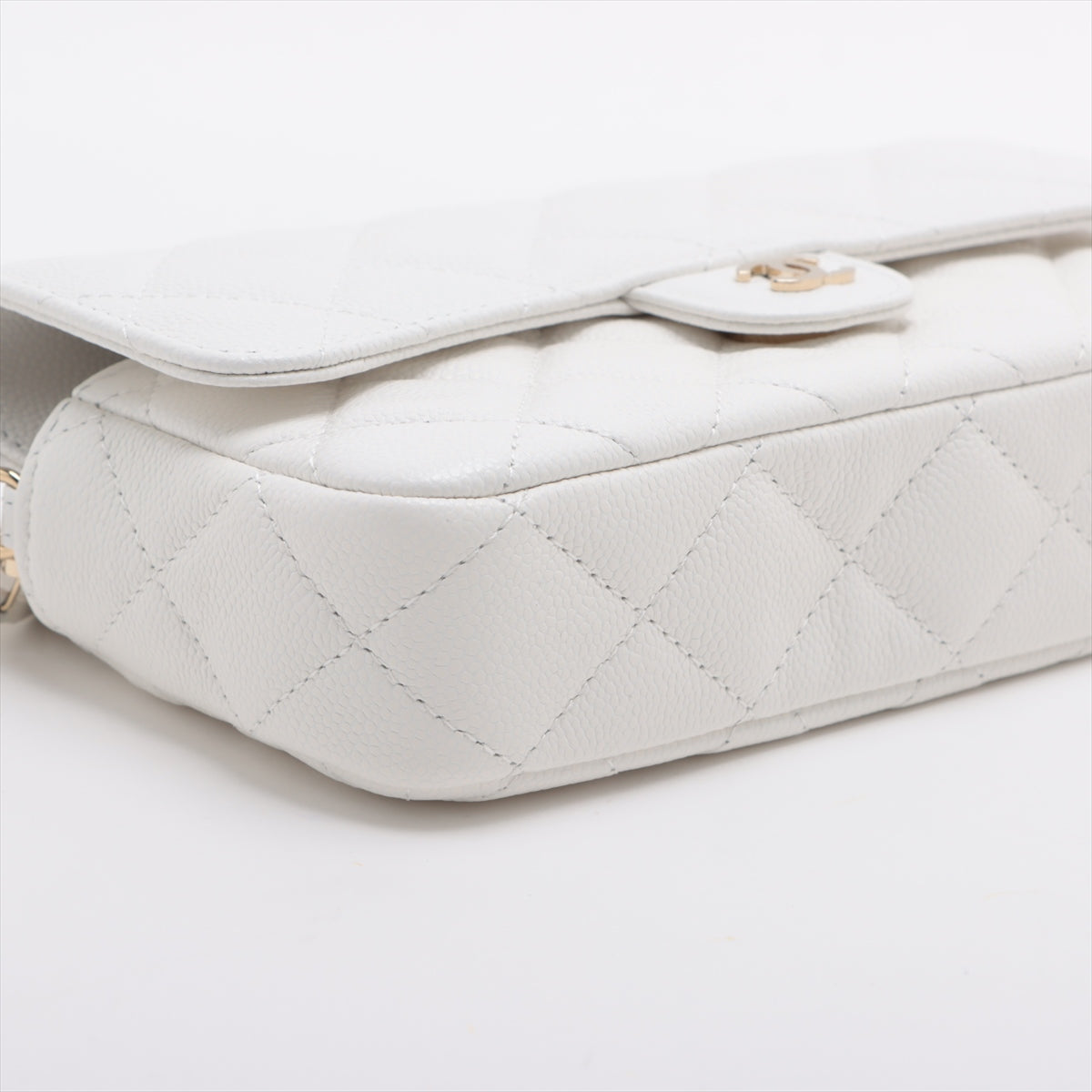Chanel Matrasse Caviar S Chain Wallet Wallet White G Random AP2096