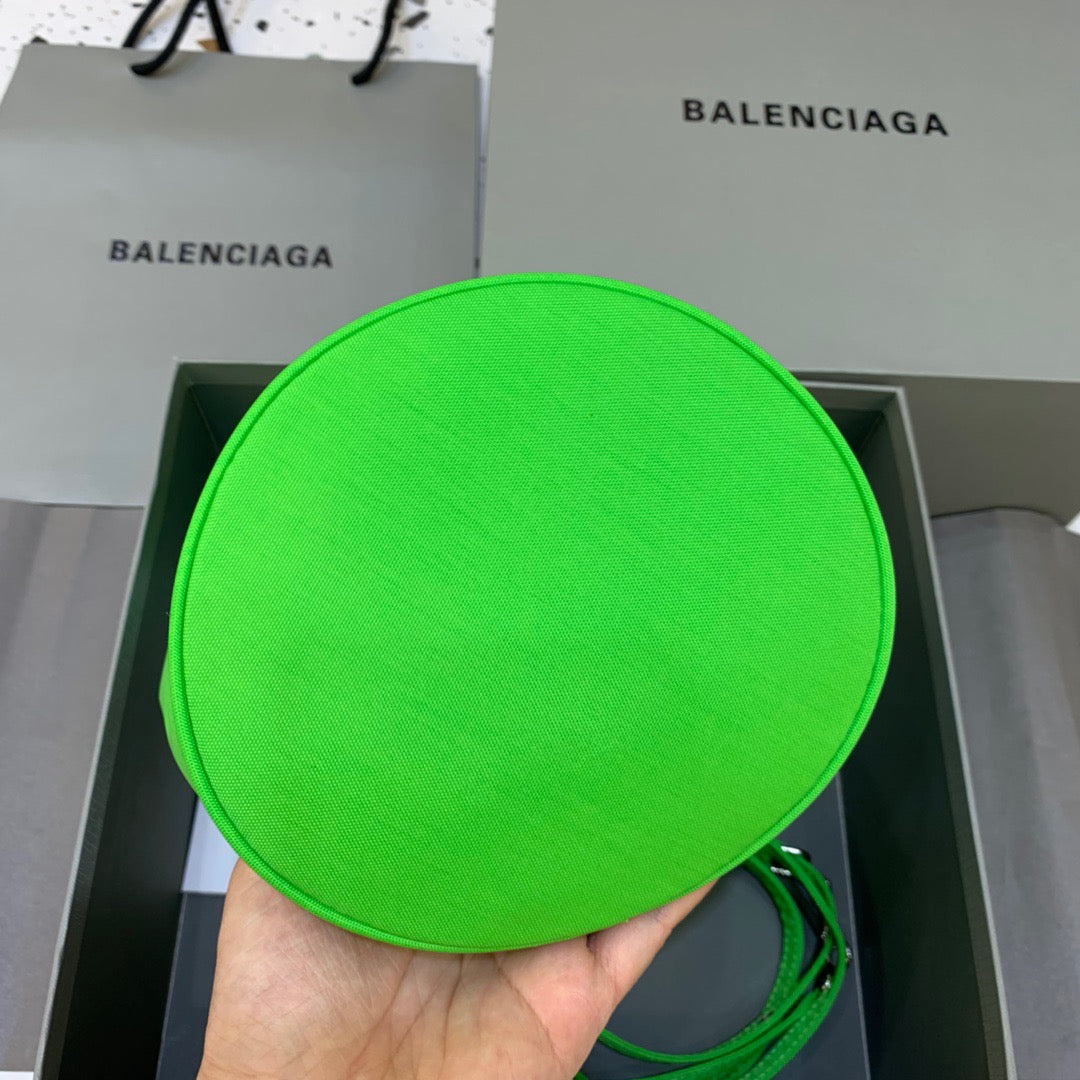 Top Quality Le Cagole Metop Qualityum Bag Green Bucket Bucket Bag