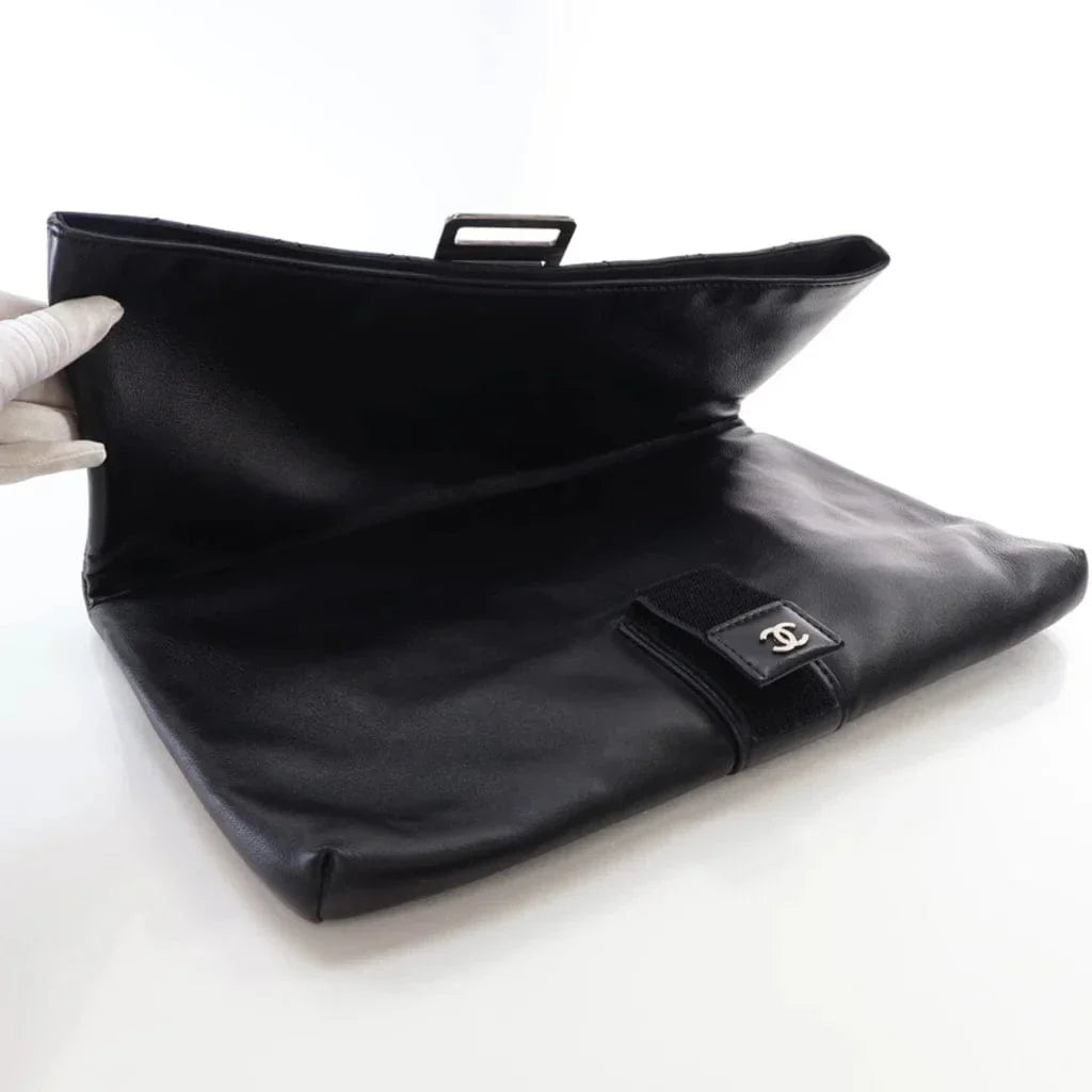 Chanel Grip Clutch Black Calfskin L-PQXTL7