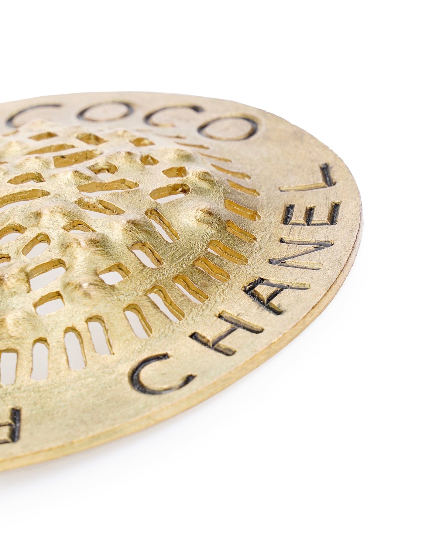 CHANEL LOGO BROOCH OP7438