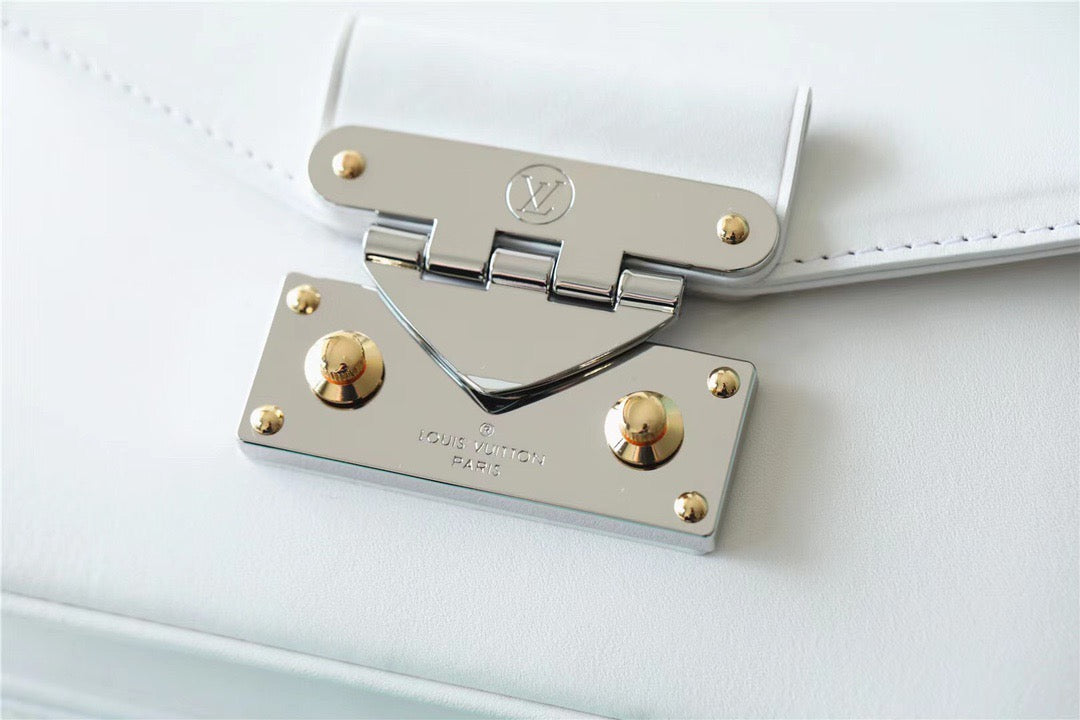 Top Quality Swing For Women Shoulder And Monogram White Crossbody Bag