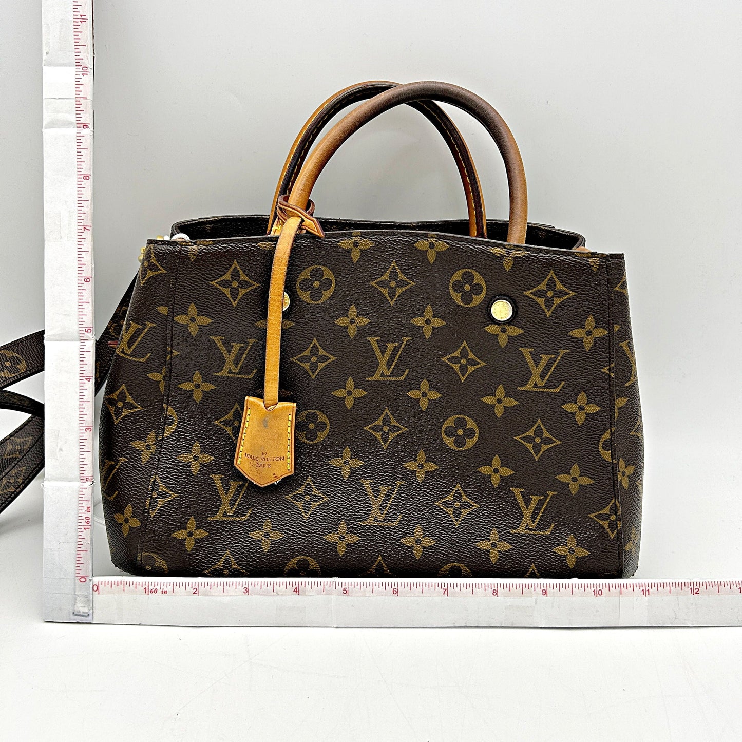 Louis Vuitton Montaigne MM LA17041