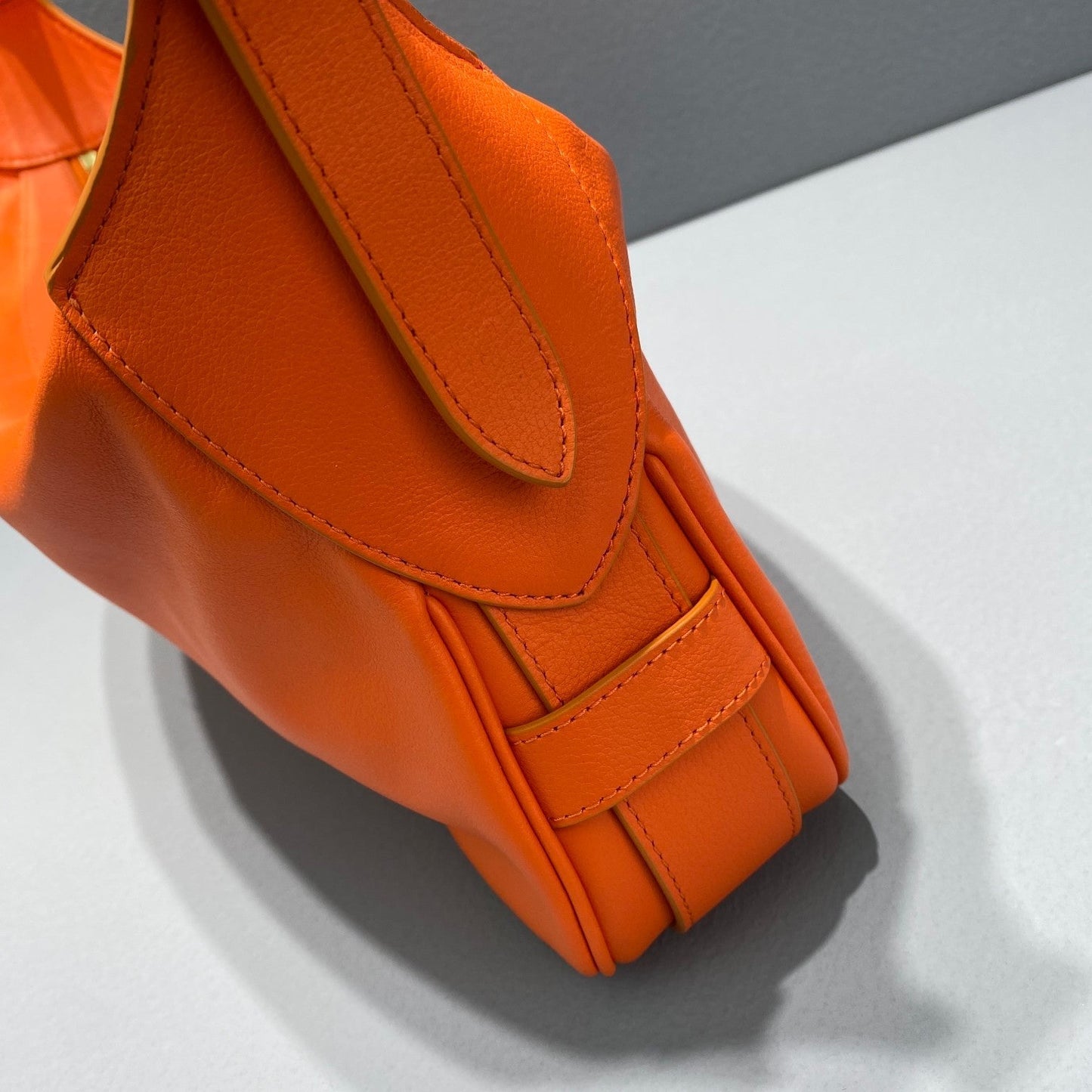Top Quality Romy In Supple Orange For Medium Travel Bag