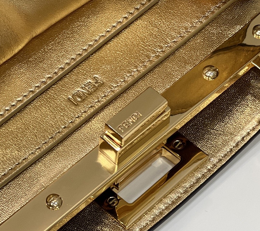 Peekaboo Gold 27Cm11In Small Travel Bag