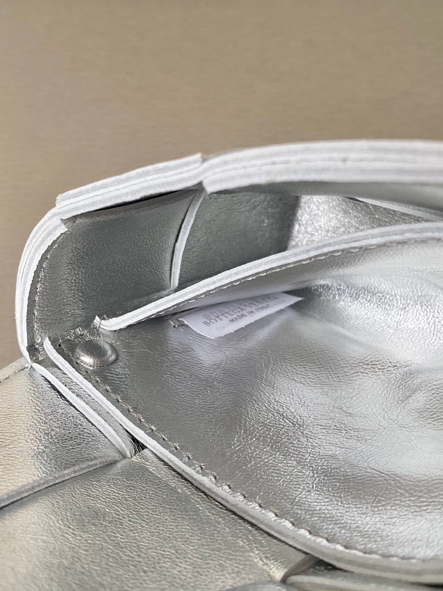 Top Quality Cassette Crossbody Bag For Women Silver Mini