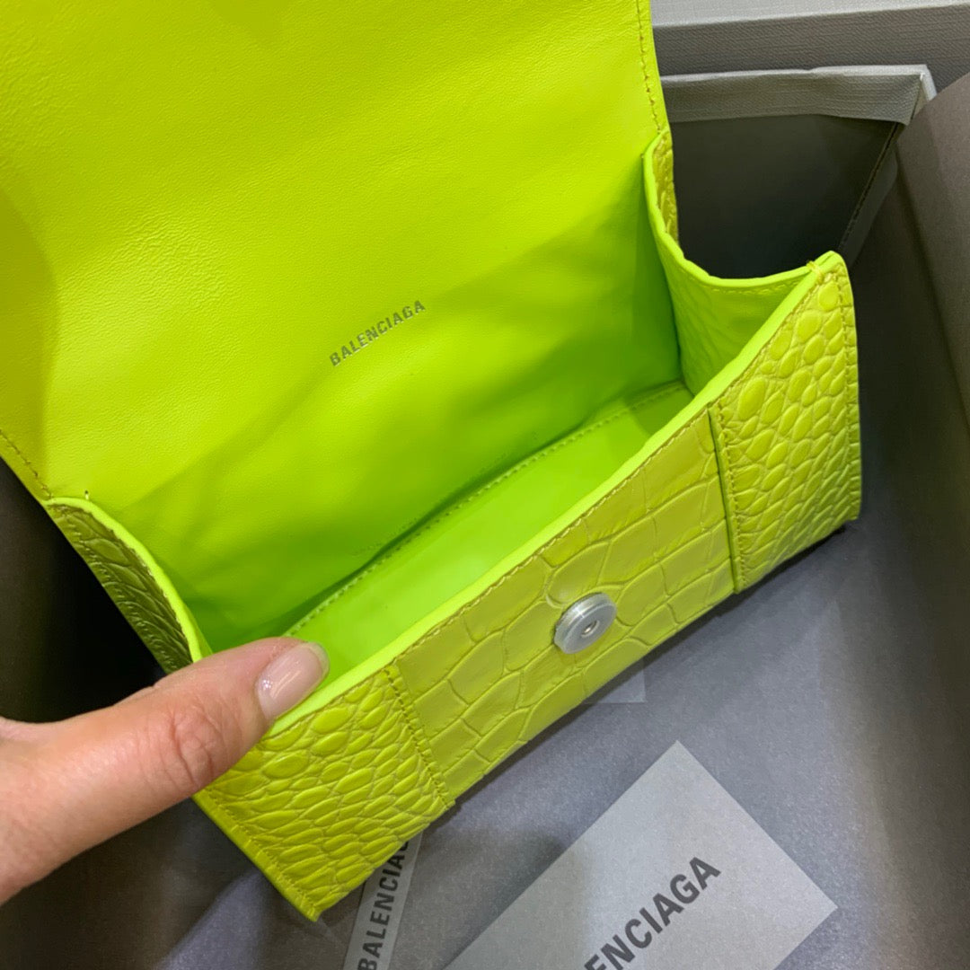 Top Quality Hourglass Xs Handbag In Light Green Travel Bag