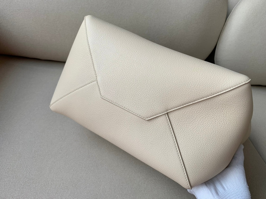 Top Quality Cabas Phantom In Soft Grained Beige Small Travel Bag 12In31Cm 3315