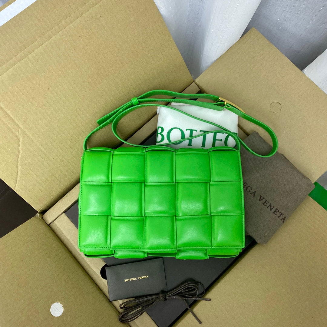 Top Quality Padded Cassette For Women Women Green Travel Bag