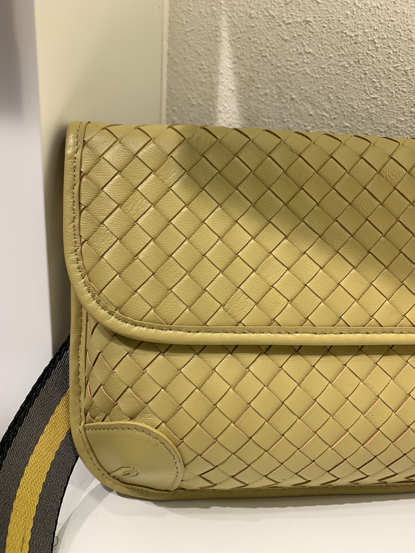 Top Quality Functional Chest Bag Yellow For Travel Bag
