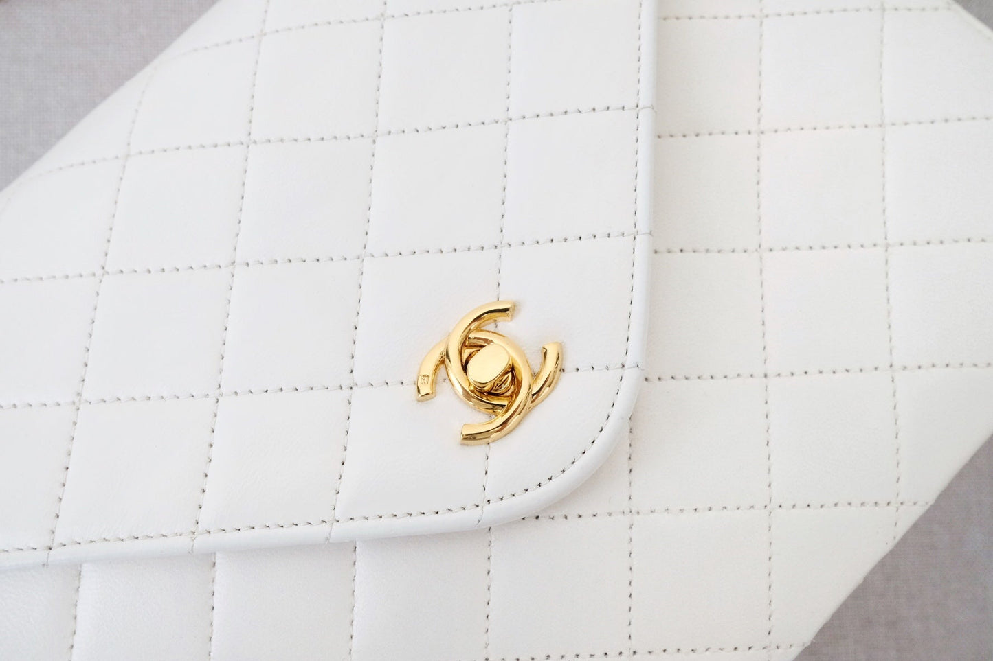 Chanel triangle classic flap chain bag