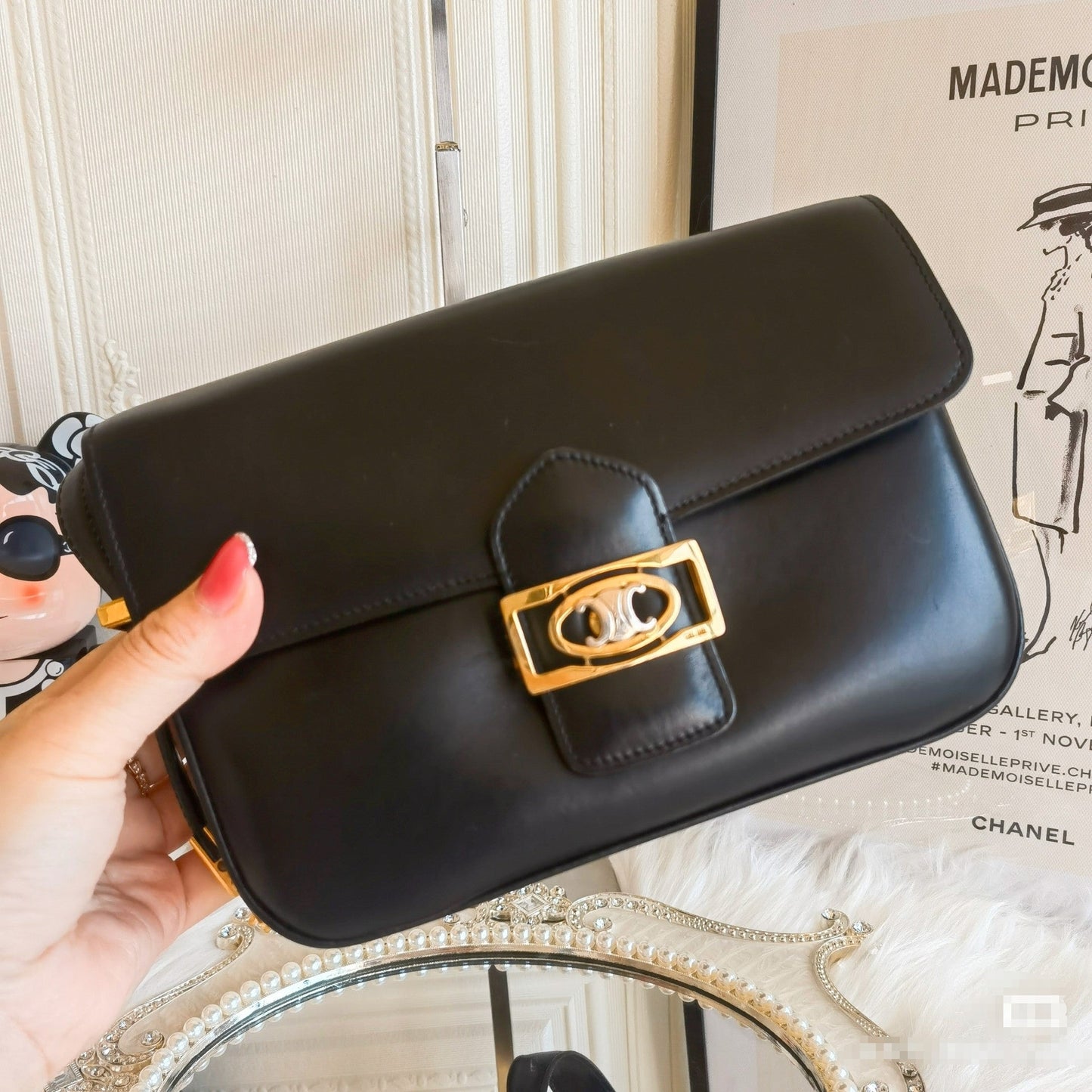 Crecy Classic Box Crossbody Bag Leather Black