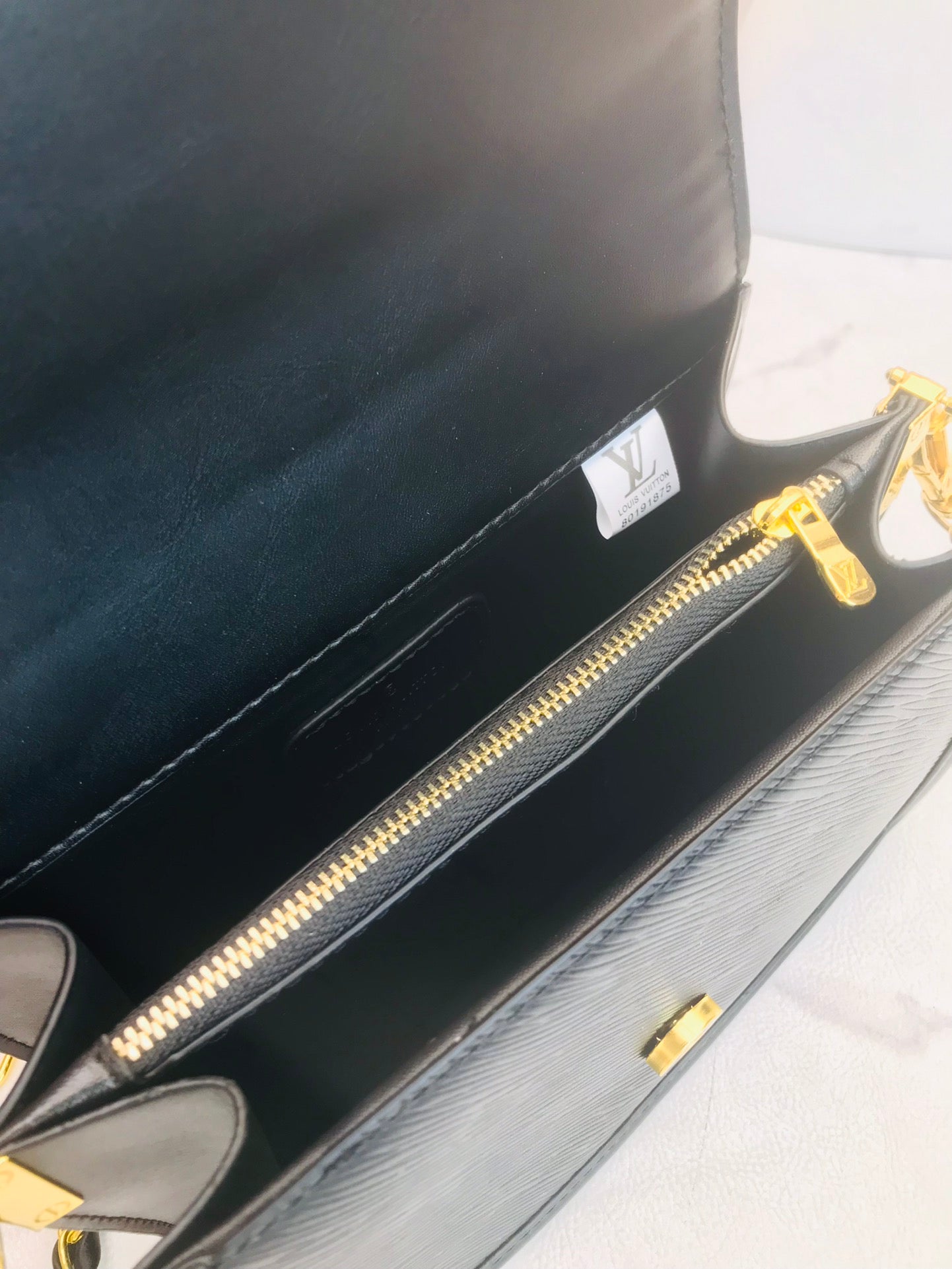 Louis vuitton handbag